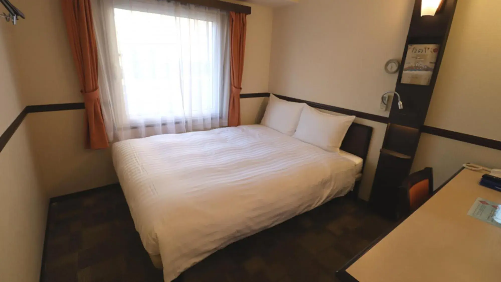 Bedroom, Bed in Toyoko Inn Tokyo Shinagawa Konan-guchi Tennozu Isle Bedroom, Bed in Toyoko Inn Tokyo Shinagawa Konan-guchi Tennozu Isle