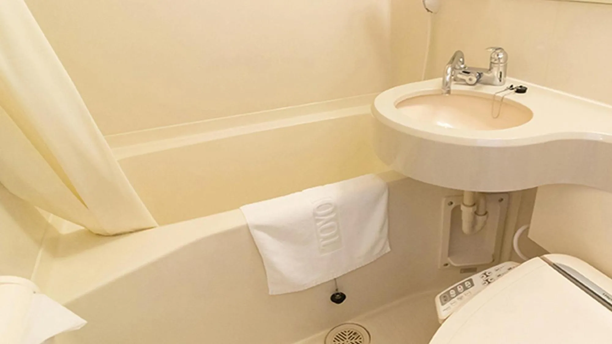 Bathroom in Toyoko Inn Tokyo Shinagawa Konan-guchi Tennozu Isle