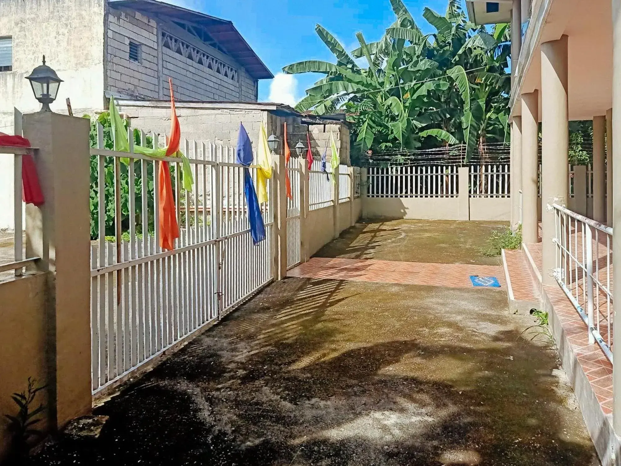 RedDoorz @ Garcia Hernandez Bohol RedDoorz @ Garcia Hernandez Bohol