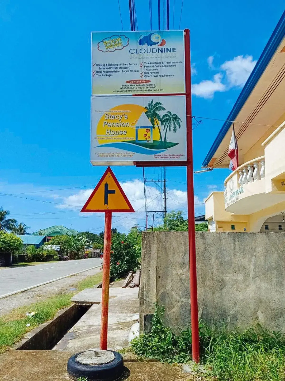 RedDoorz @ Garcia Hernandez Bohol RedDoorz @ Garcia Hernandez Bohol