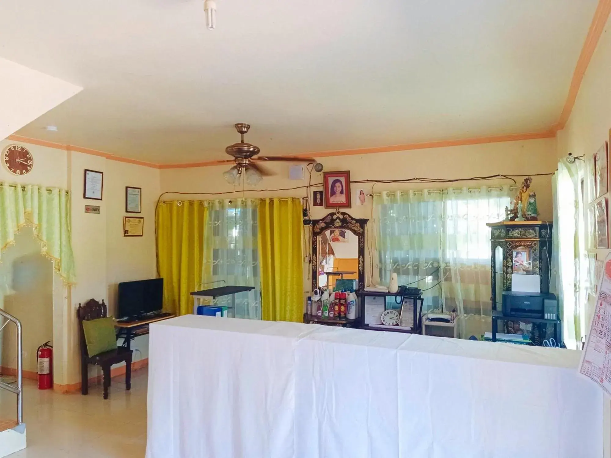 RedDoorz @ Garcia Hernandez Bohol RedDoorz @ Garcia Hernandez Bohol