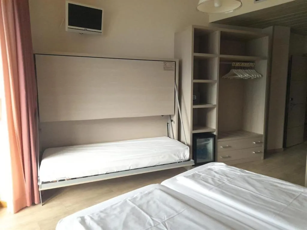 HOTEL ASTOR