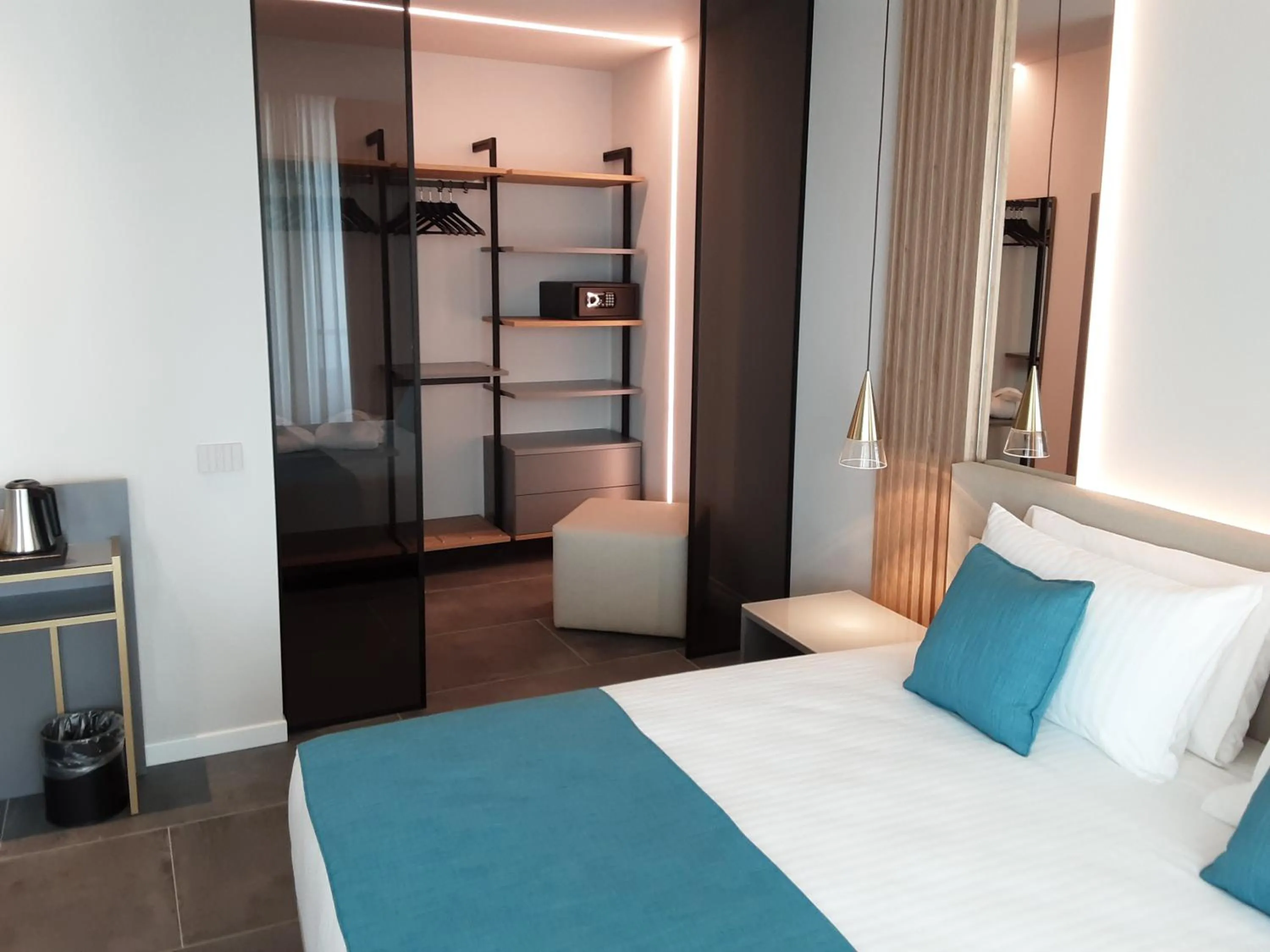 Bed in HOTEL ASTOR