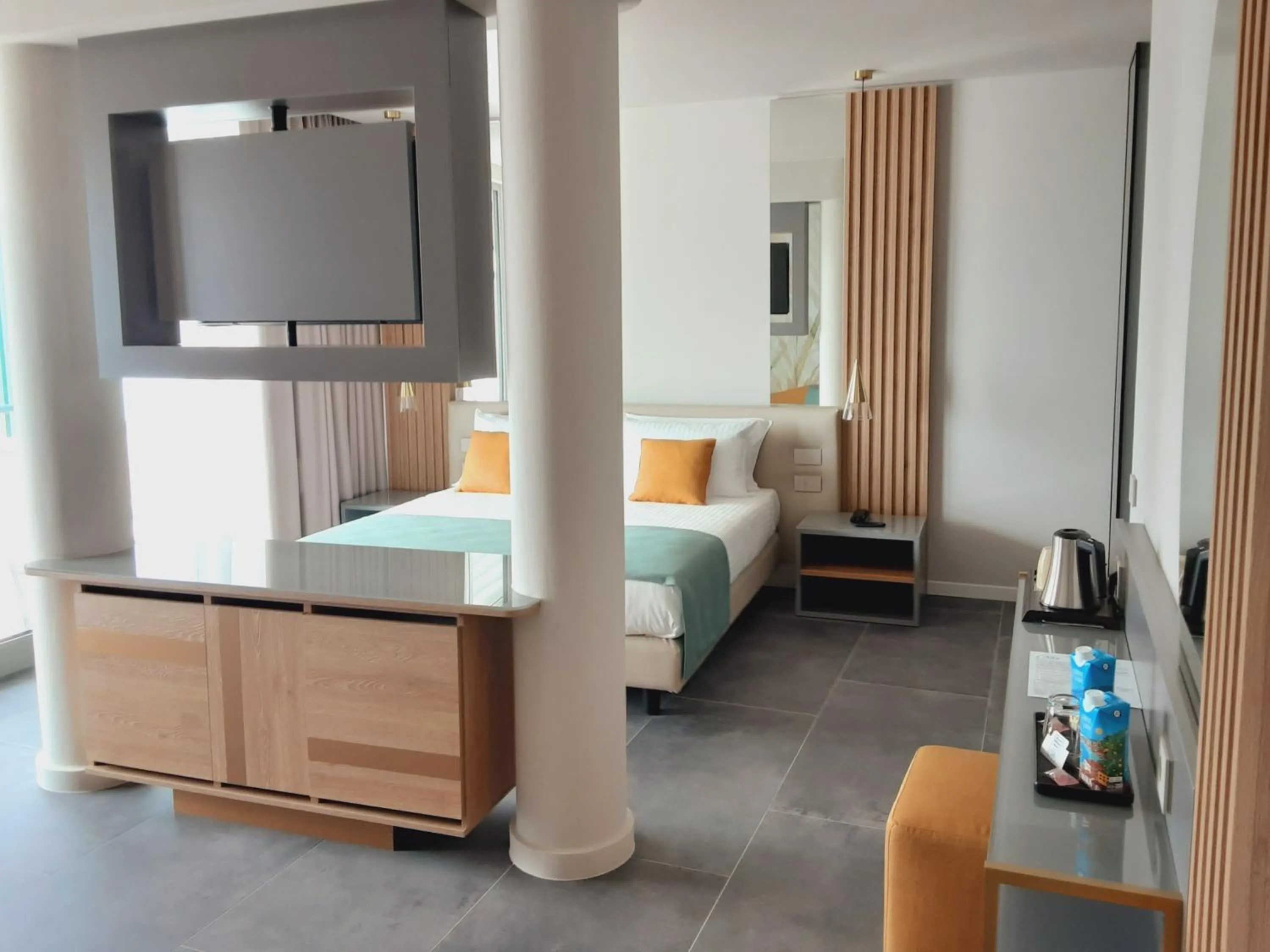 Bed in HOTEL ASTOR