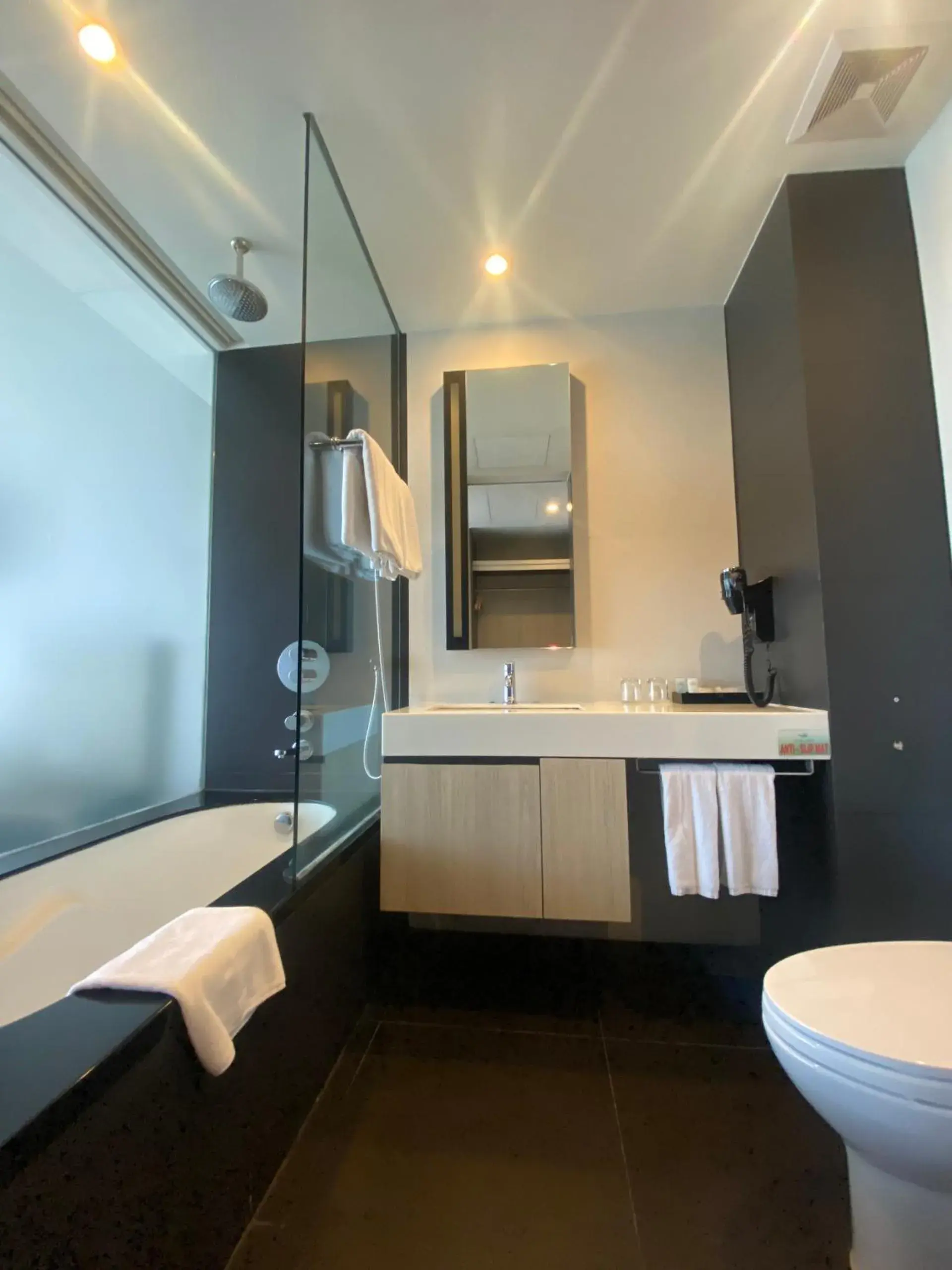 Liberty Hotel Saigon Parkview Liberty Hotel Saigon Parkview