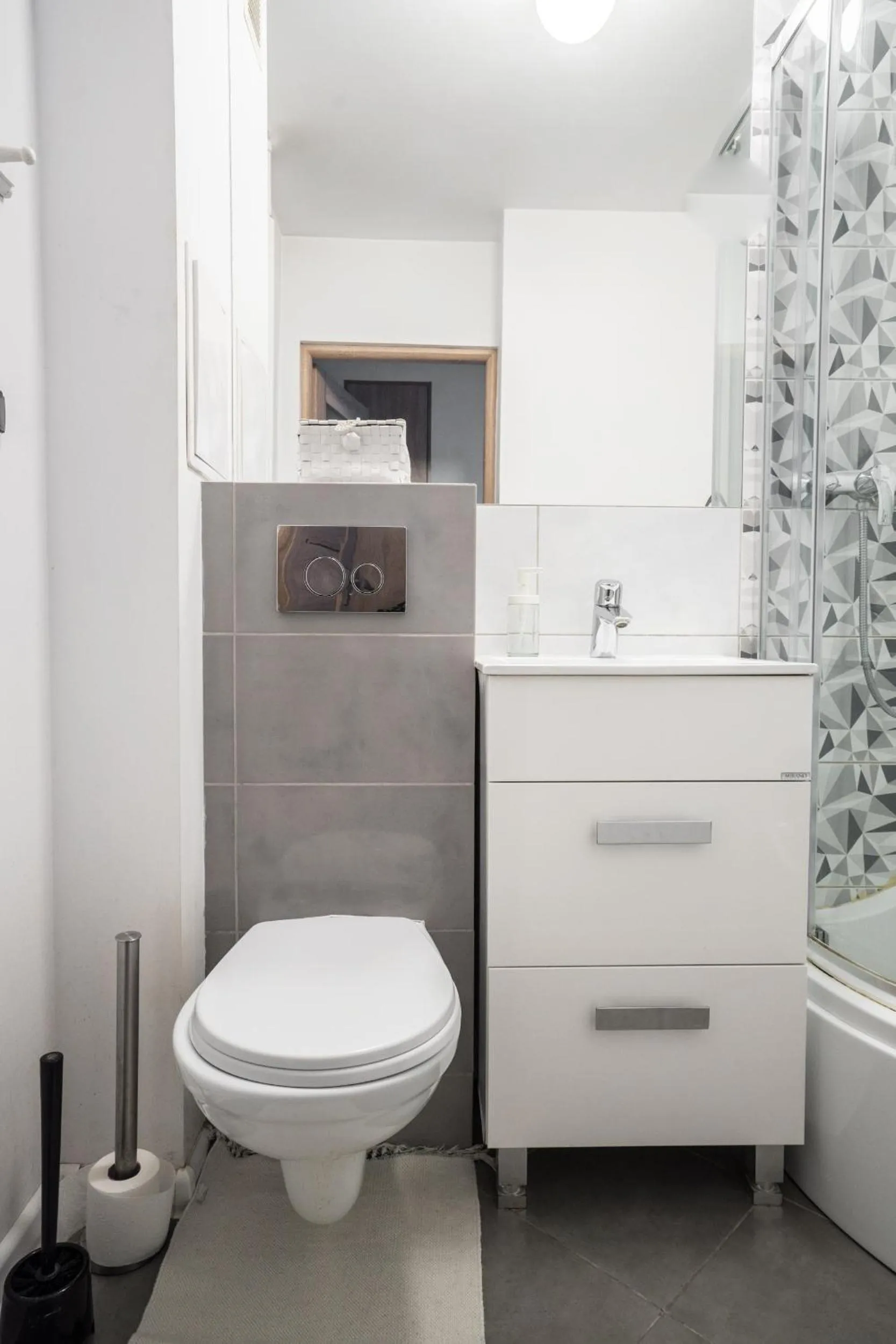 Bathroom in oompH Warsaw Central Apartment