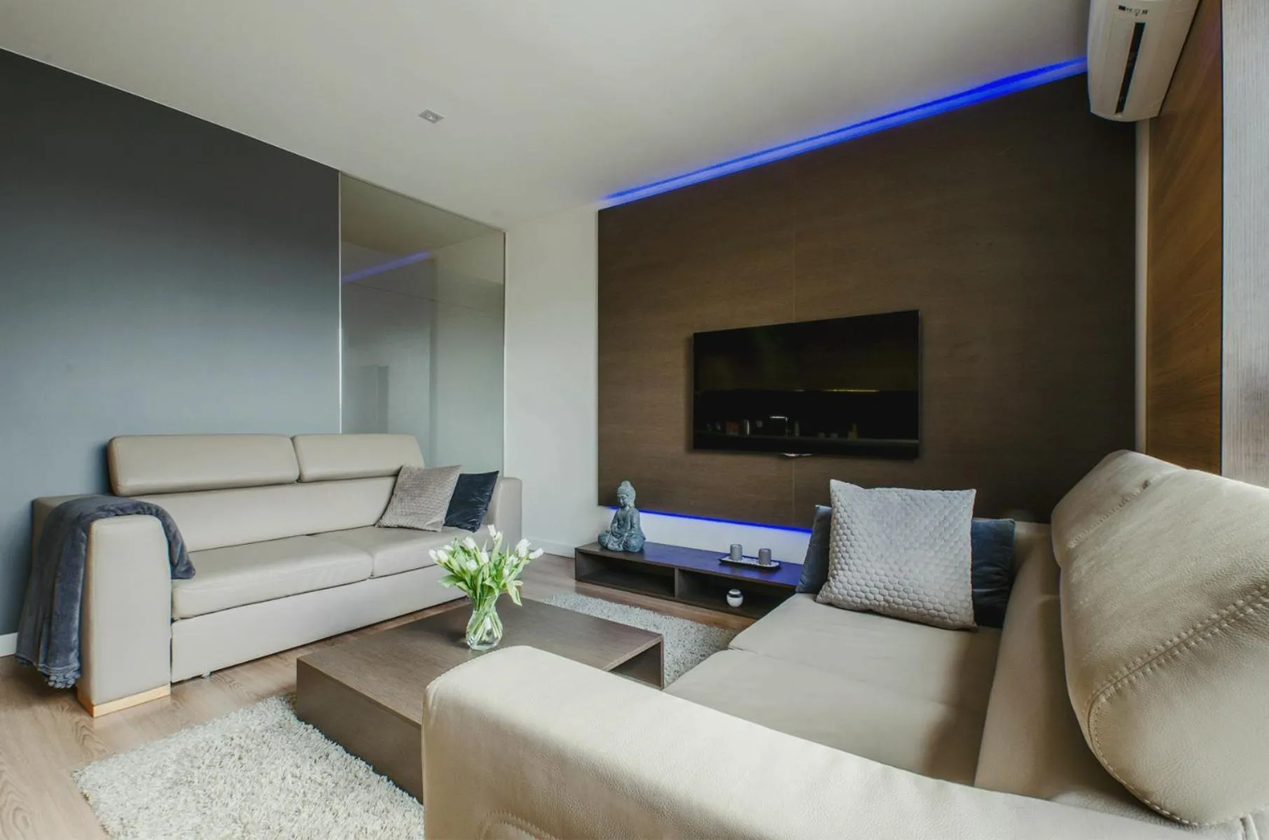Seating area in LupoApartments z Klimatyzacją do wyboru z Jacuzzi Pole Dance Parking Dostęp na Kod