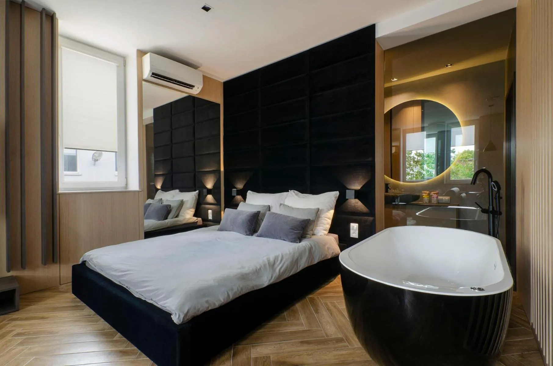 Bed in LupoApartments z Klimatyzacją do wyboru z Jacuzzi Pole Dance Parking Dostęp na Kod