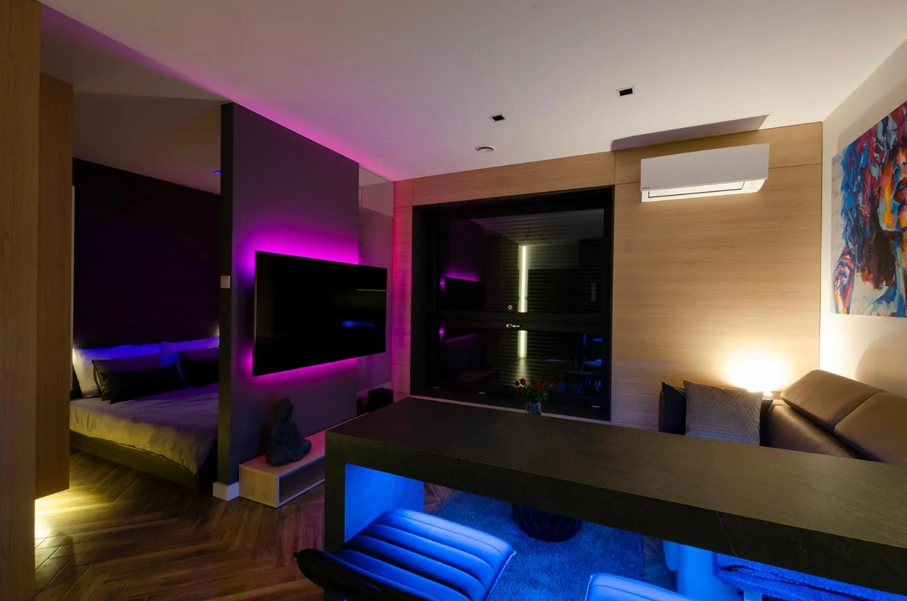 Bed in LupoApartments z Klimatyzacją do wyboru z Jacuzzi Pole Dance Parking Dostęp na Kod