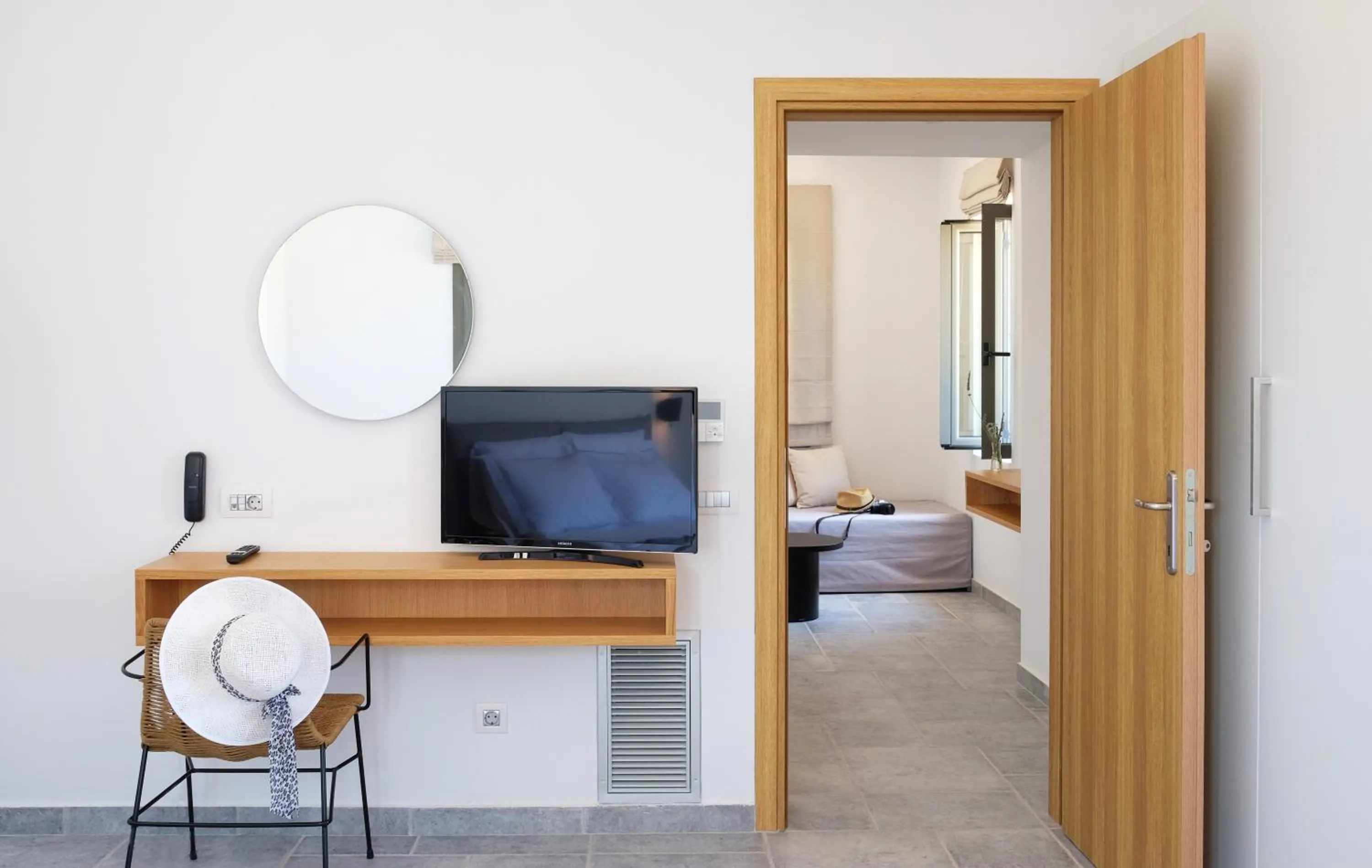 Living room, Bed in Margo Beach Hotel