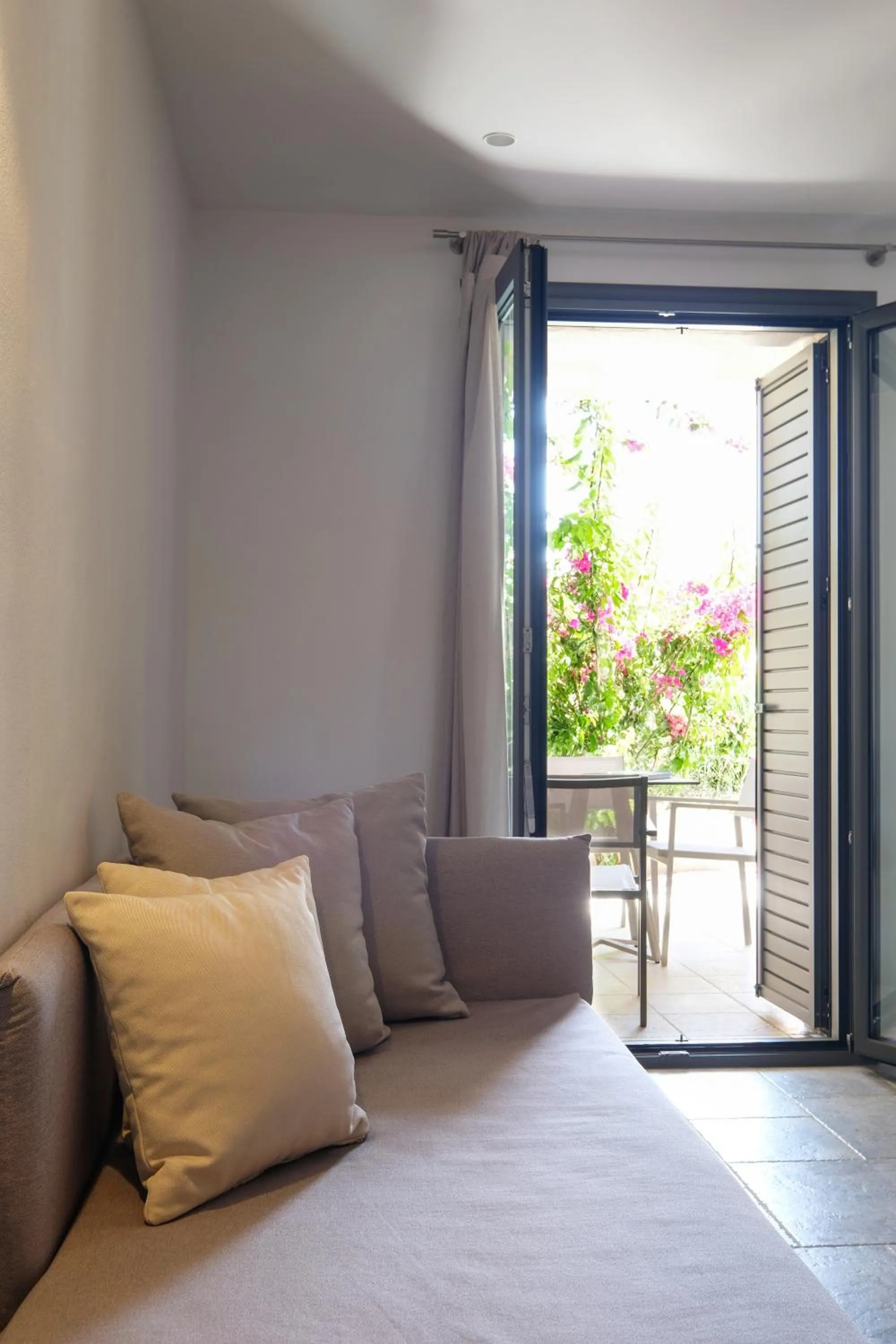 Seating area, Bed in Margo Beach Hotel