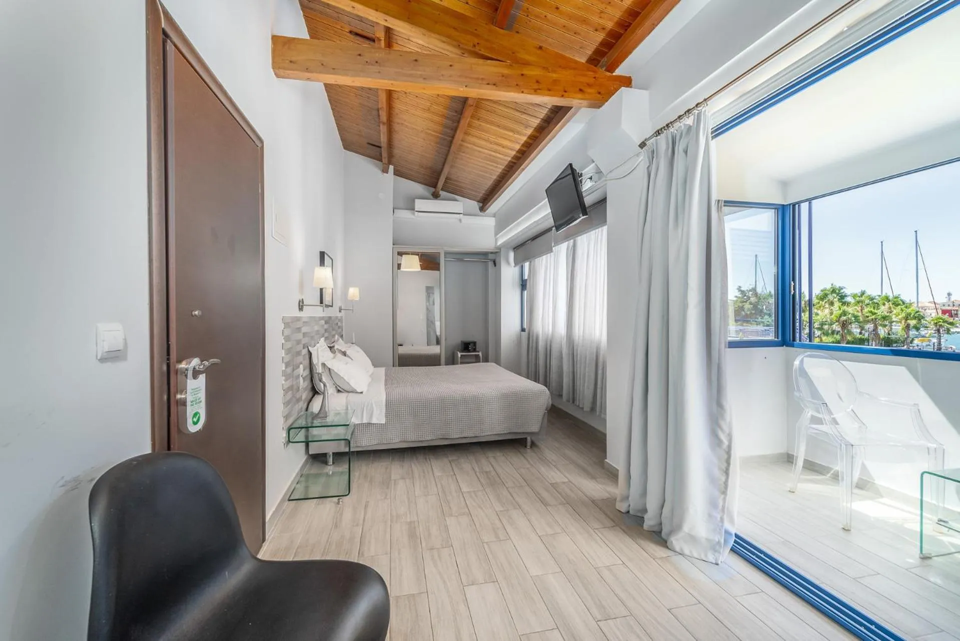 Premium Room with Sea View and Balcony in Ianos Bay