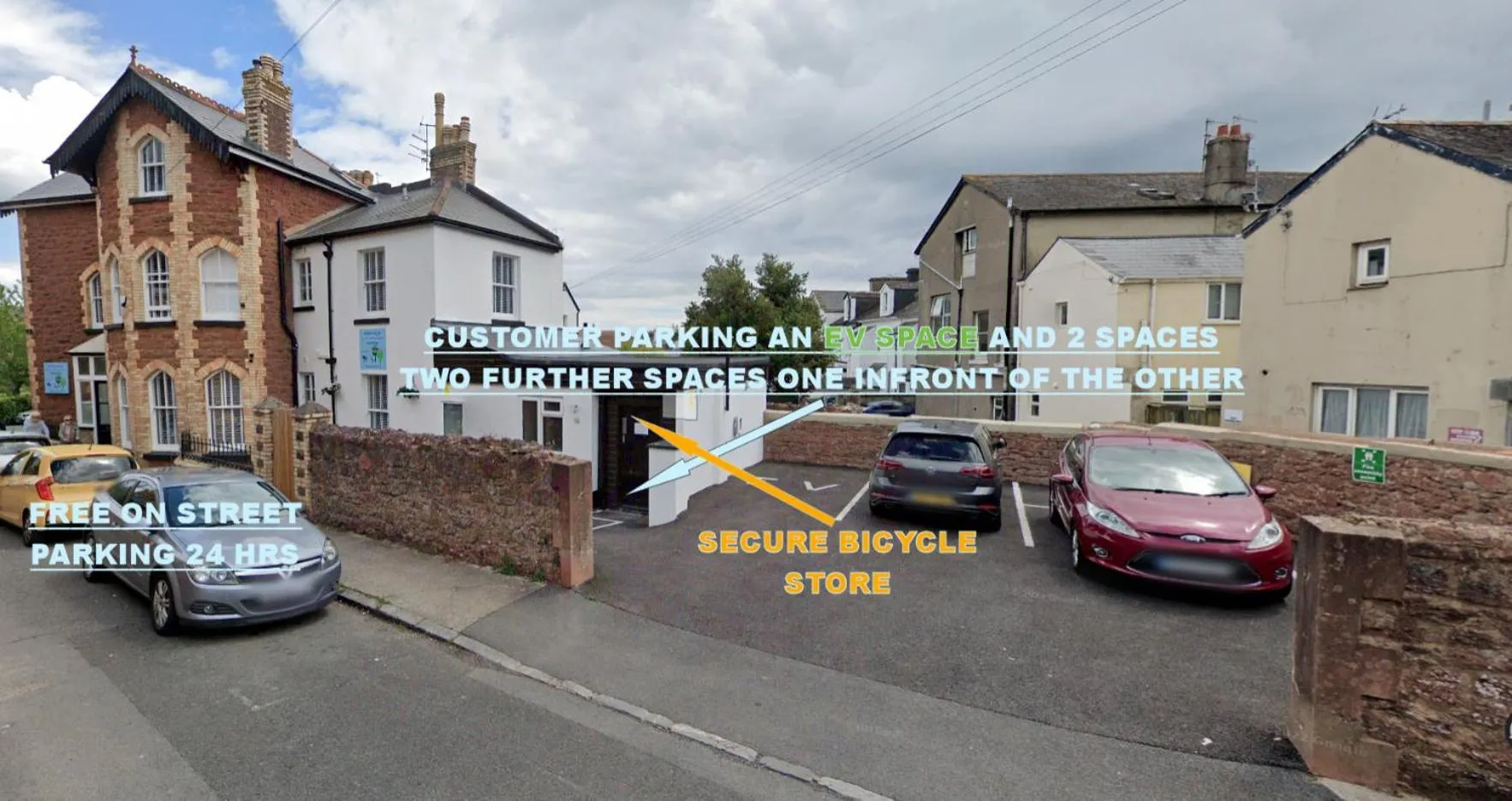 Parking in Park View R & R - Adult Only - Self-Catering - Free Parking - EV Point