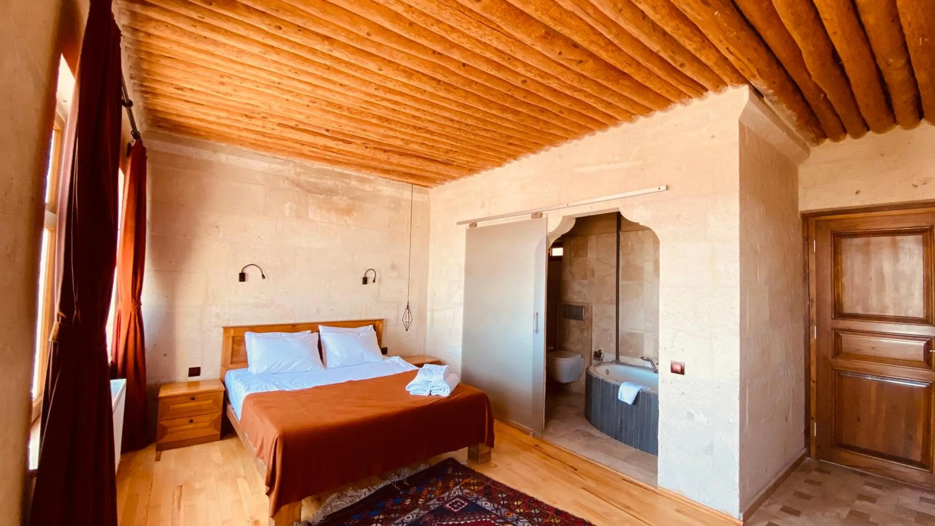 Photo of the whole room, Bed in Alice in Cappadocia