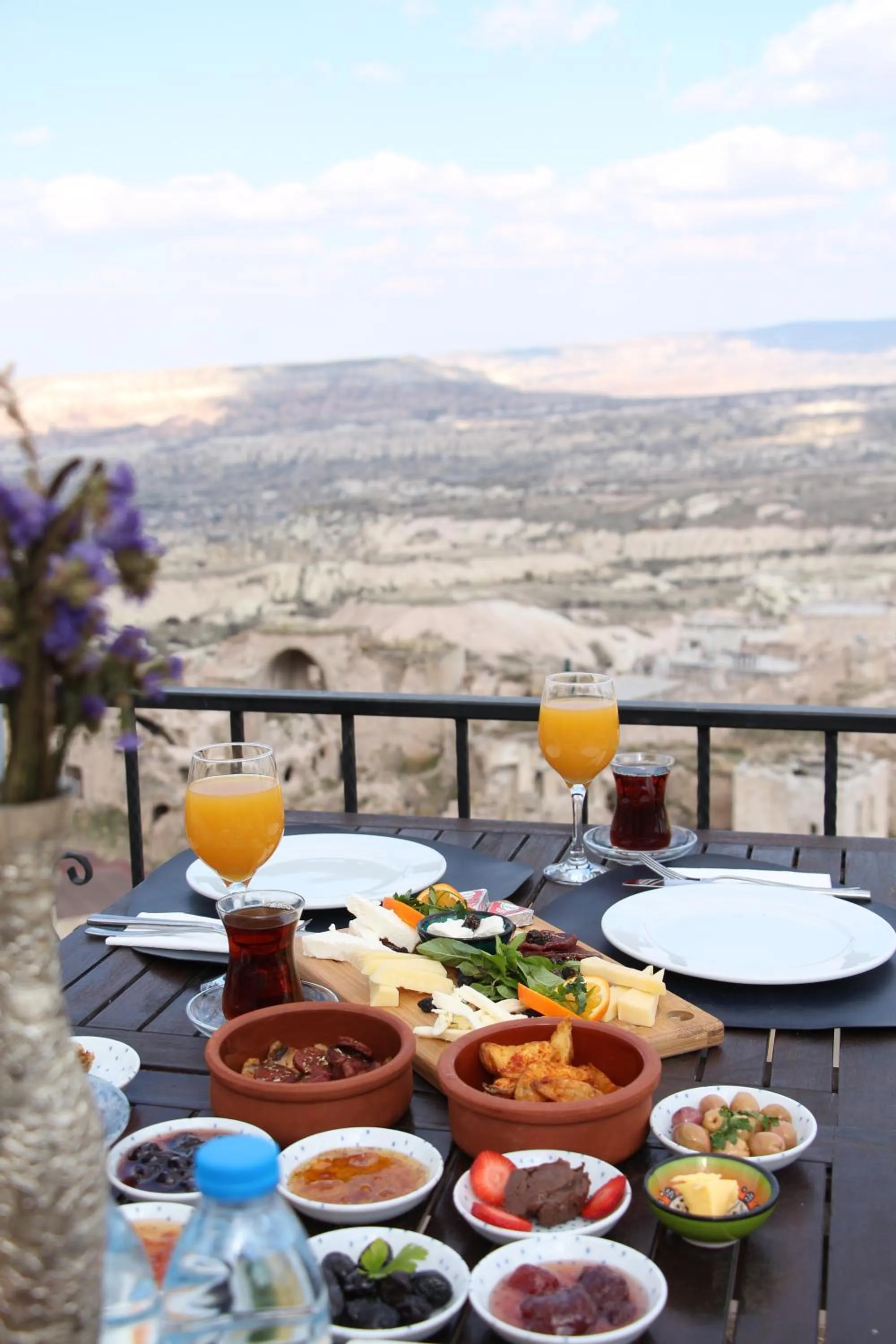 Food and drinks in Alice in Cappadocia
