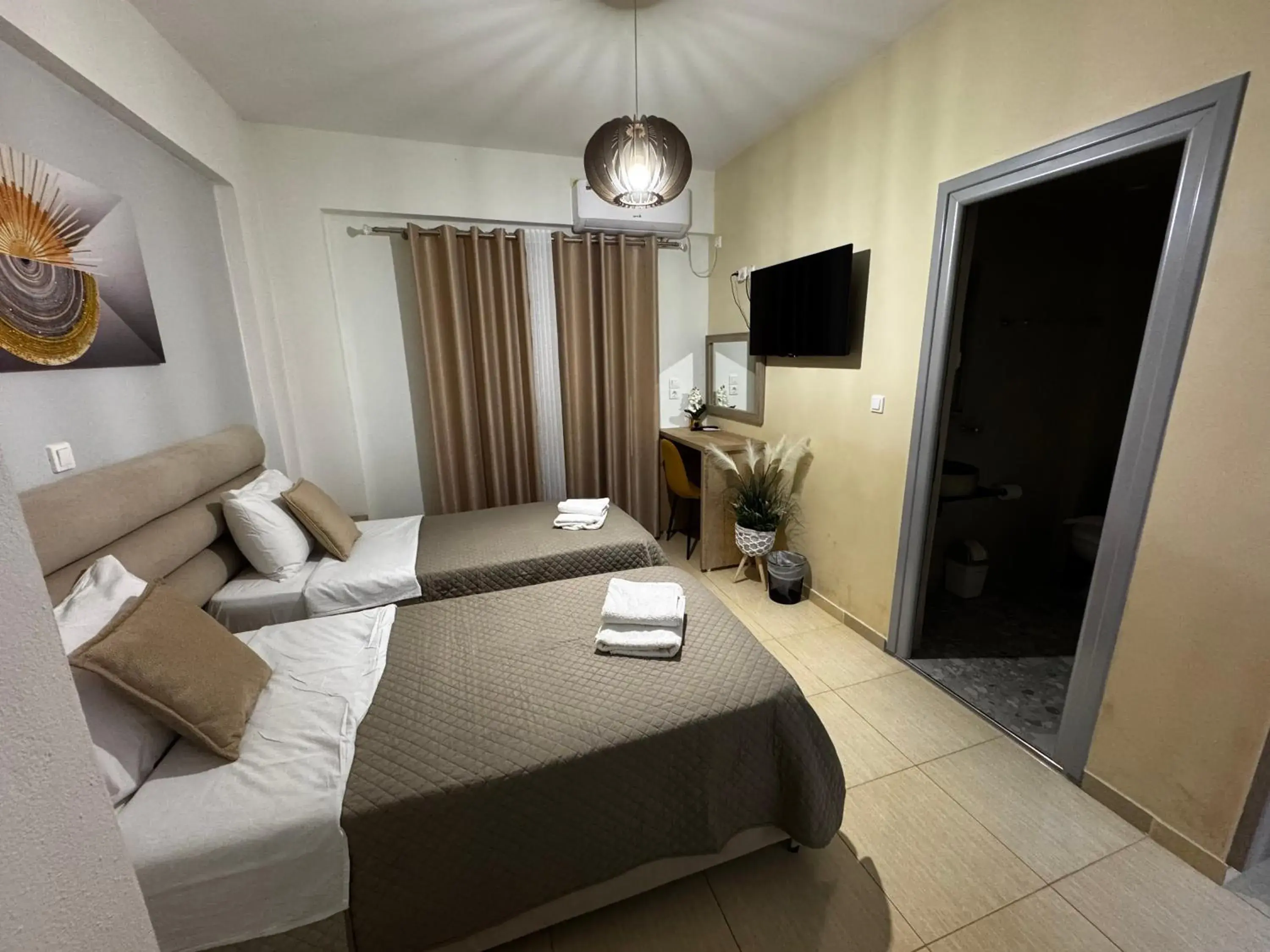 Economy Double Room in Hotel Driloni Economy Double Room in Hotel Driloni