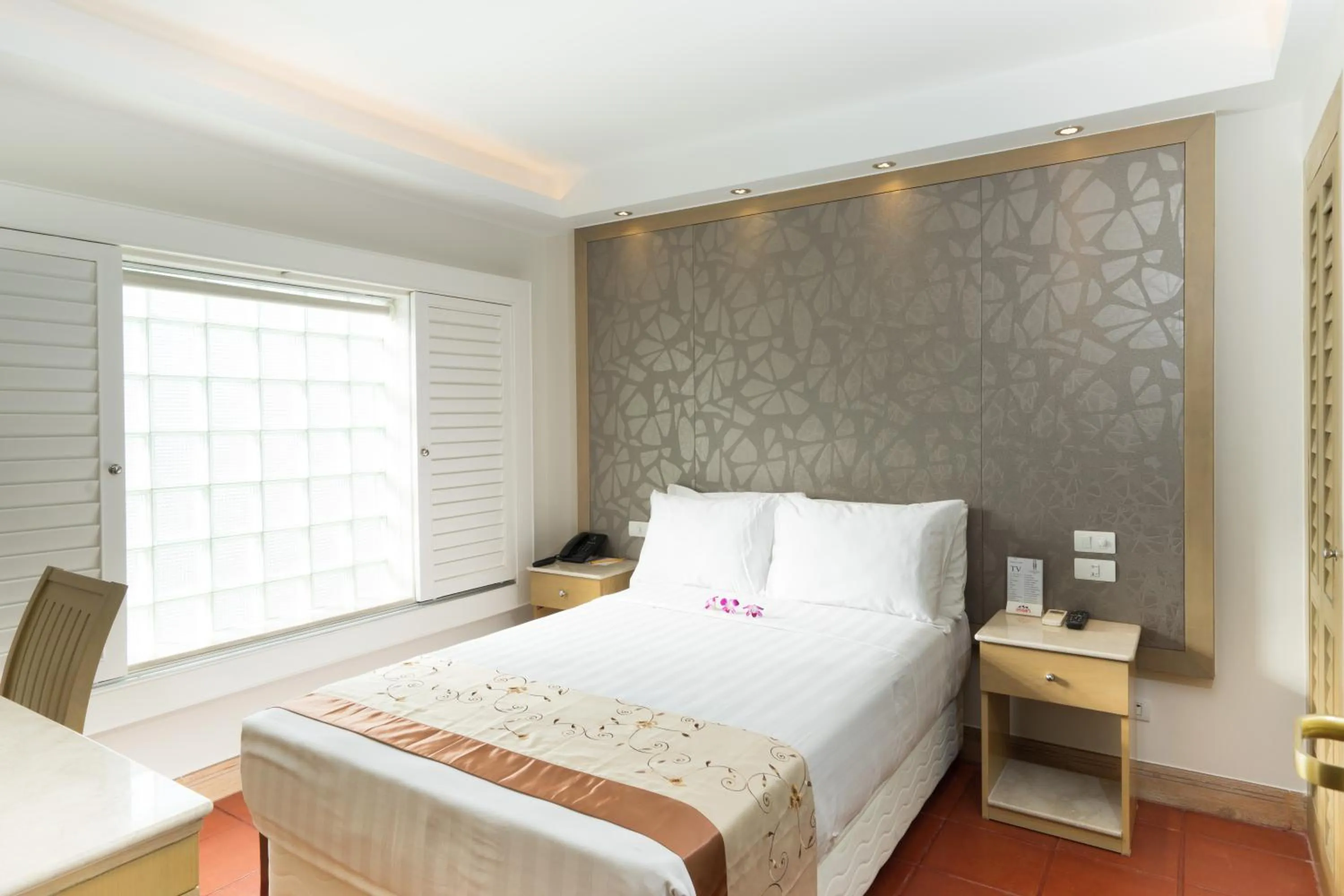 Bedroom, Bed in Empress Hotel Ho Chi Minh City