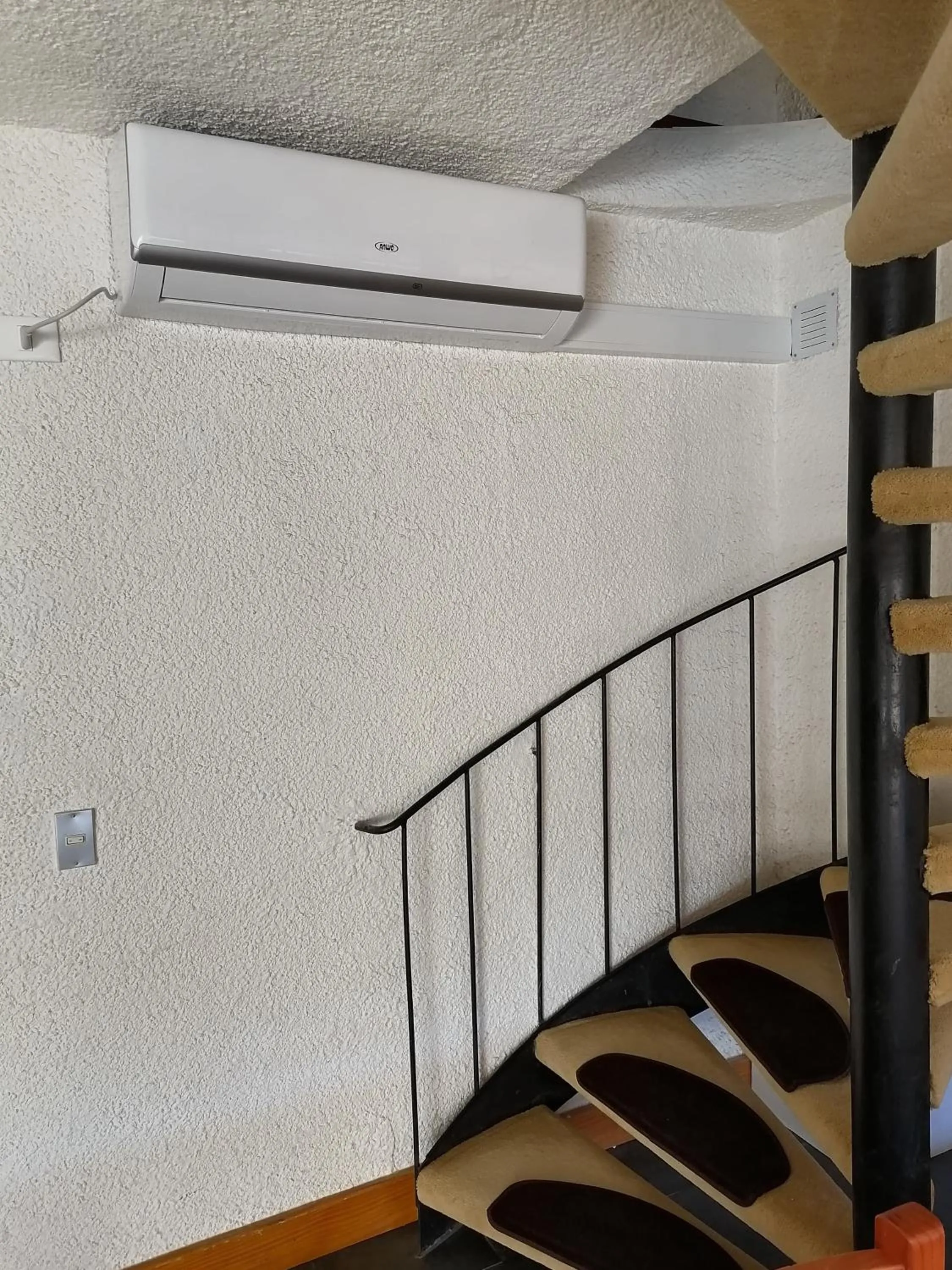 air conditioner in Departamento en el Centro de Pucón, Hermosa vista al lago !!