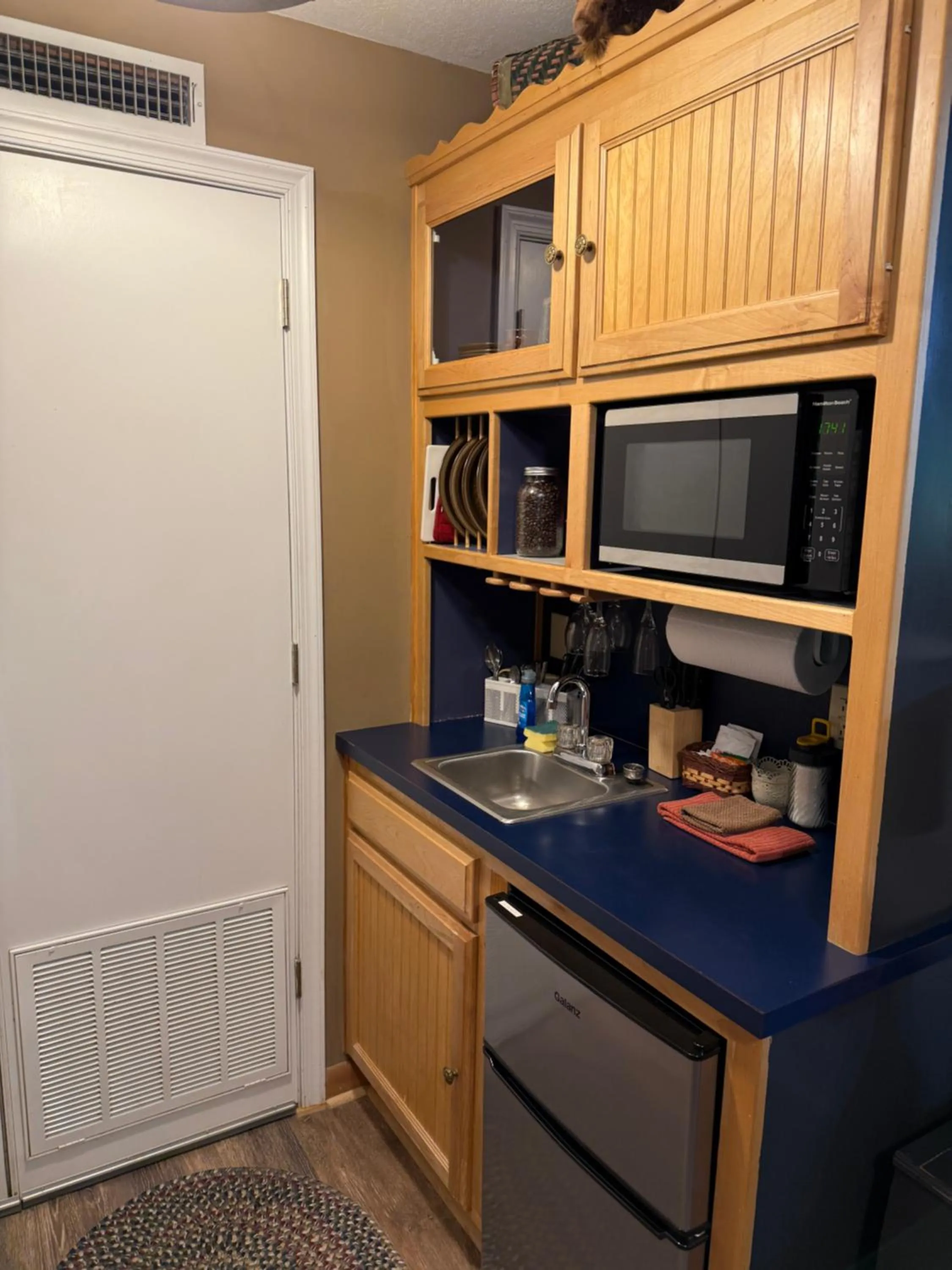 Kitchen or kitchenette in Eureka Sunset Cabins