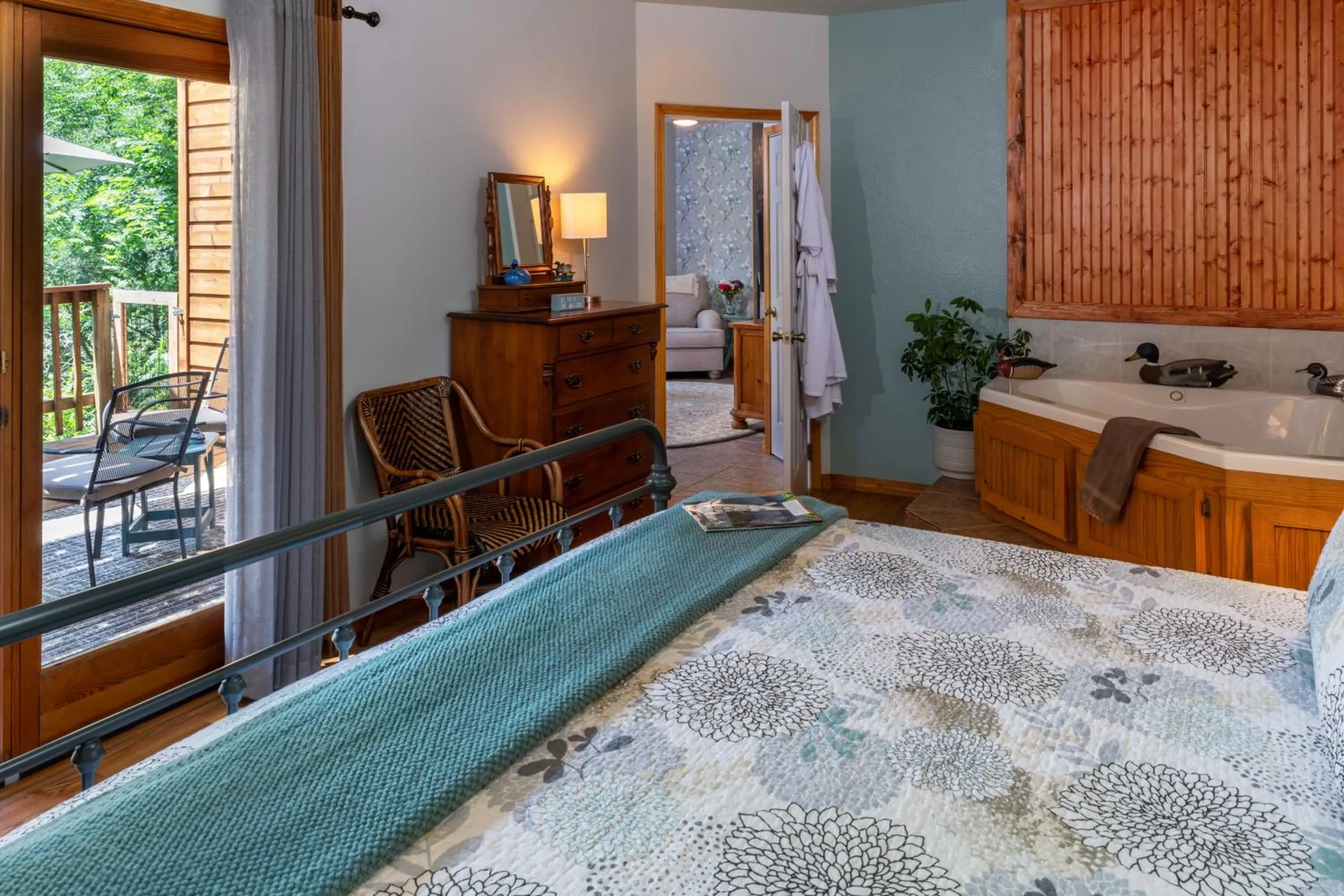 Bedroom, Bed in Eureka Sunset Cabins