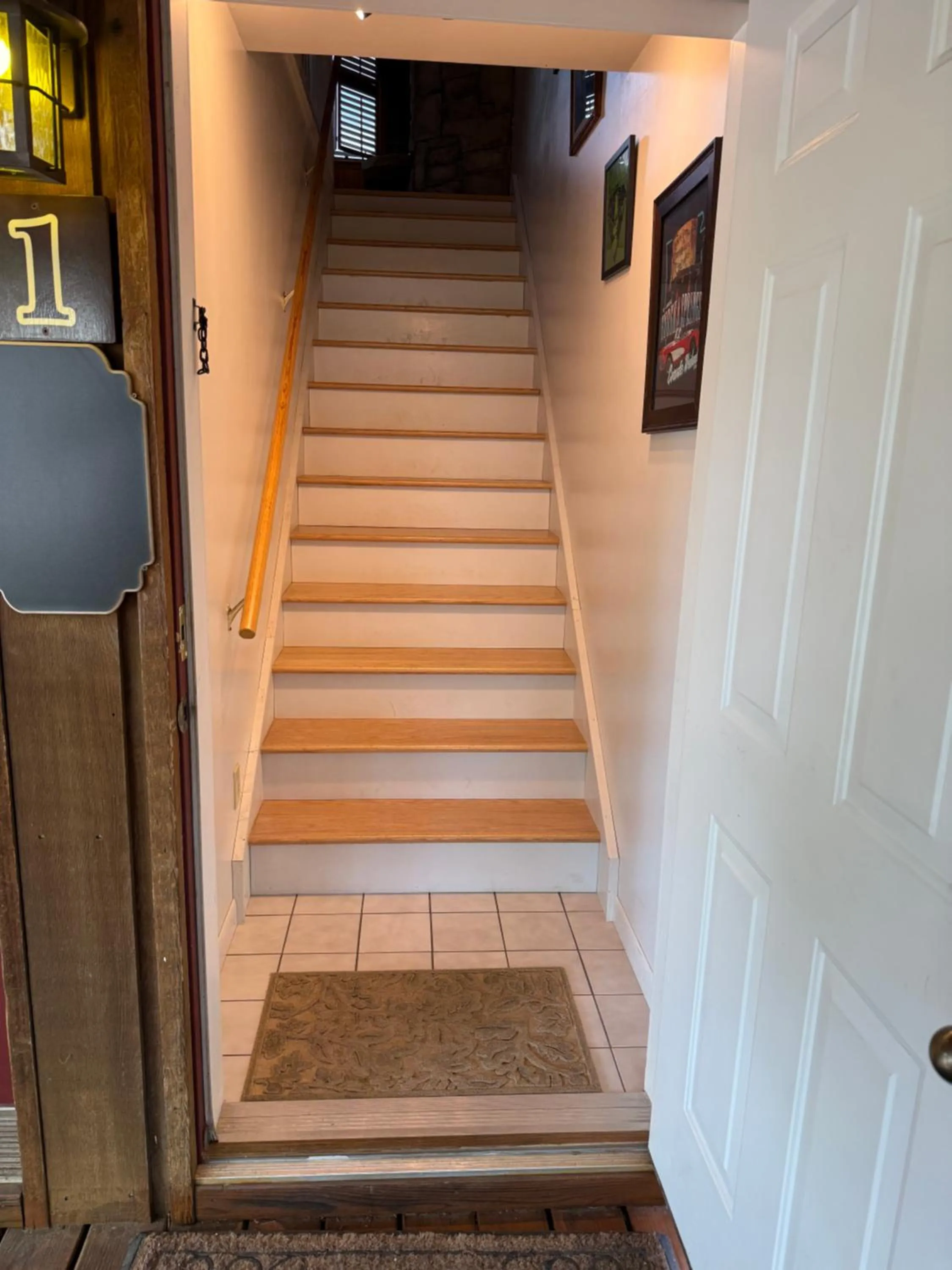 Facade/entrance in Eureka Sunset Cabins