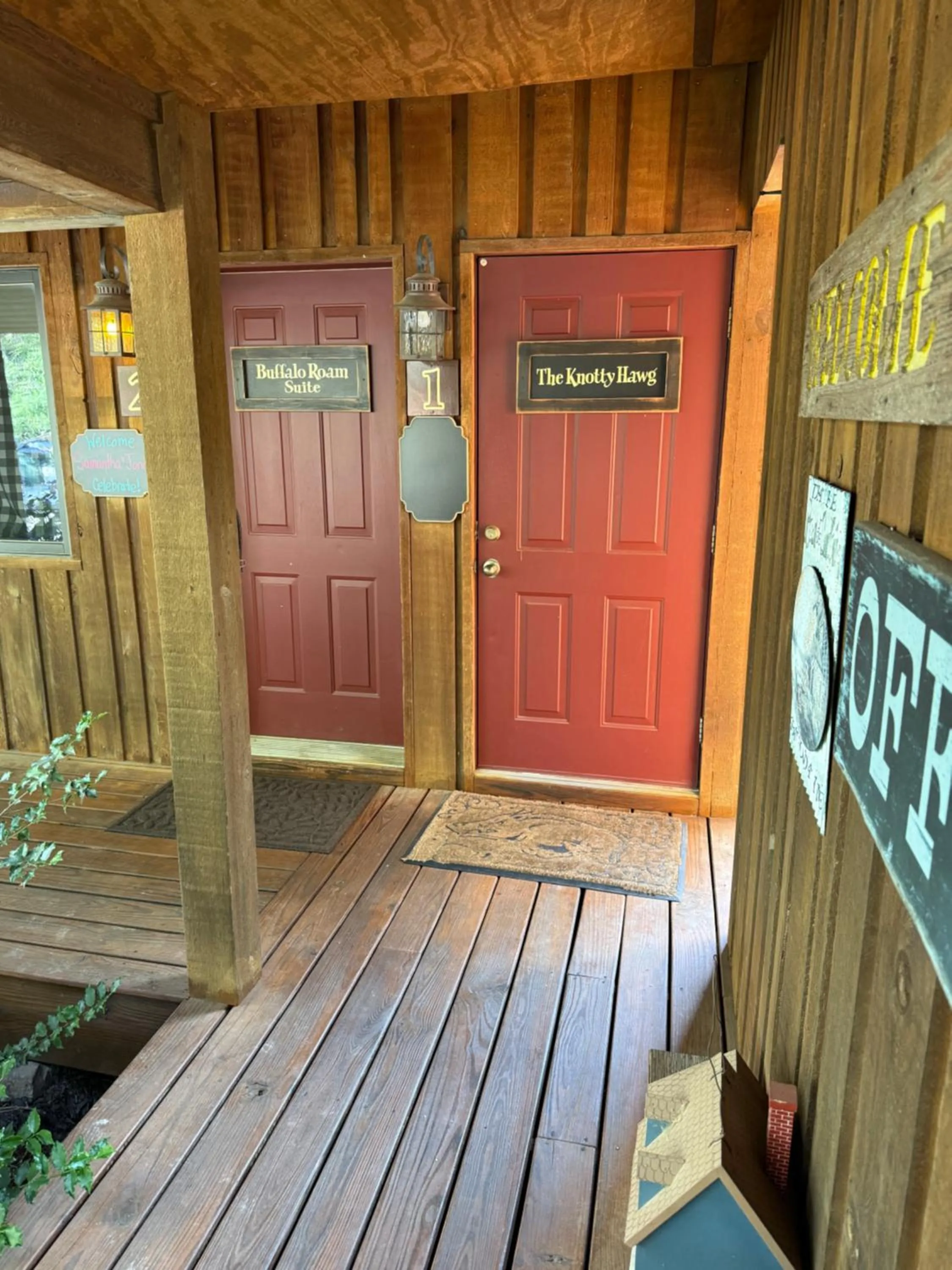 Property building in Eureka Sunset Cabins