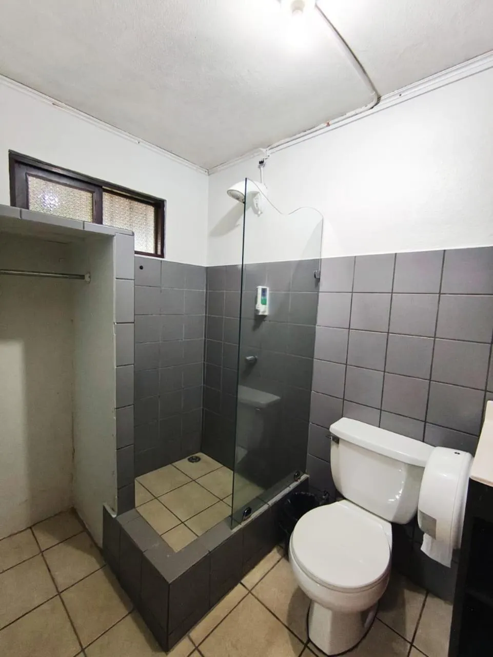 Bathroom in Ávita Lodge