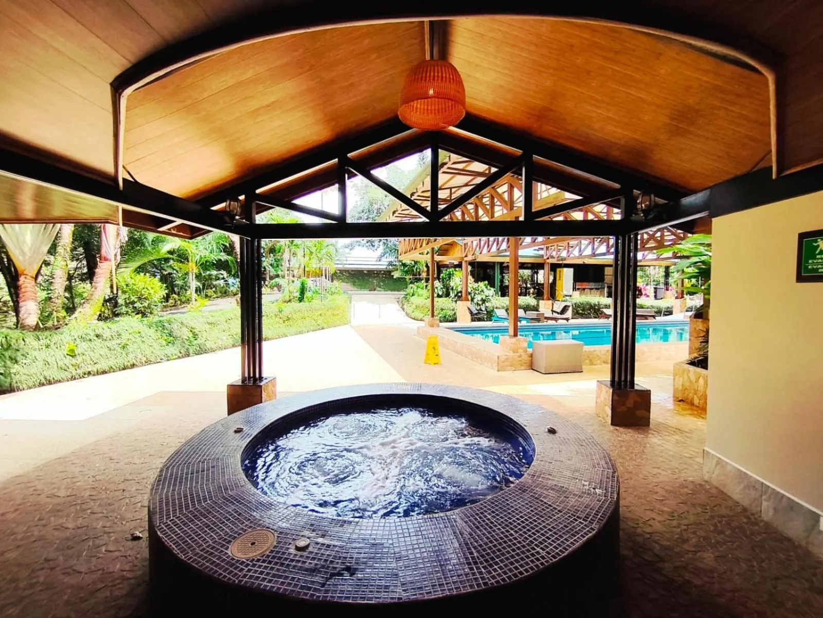 Property building in Ávita Lodge