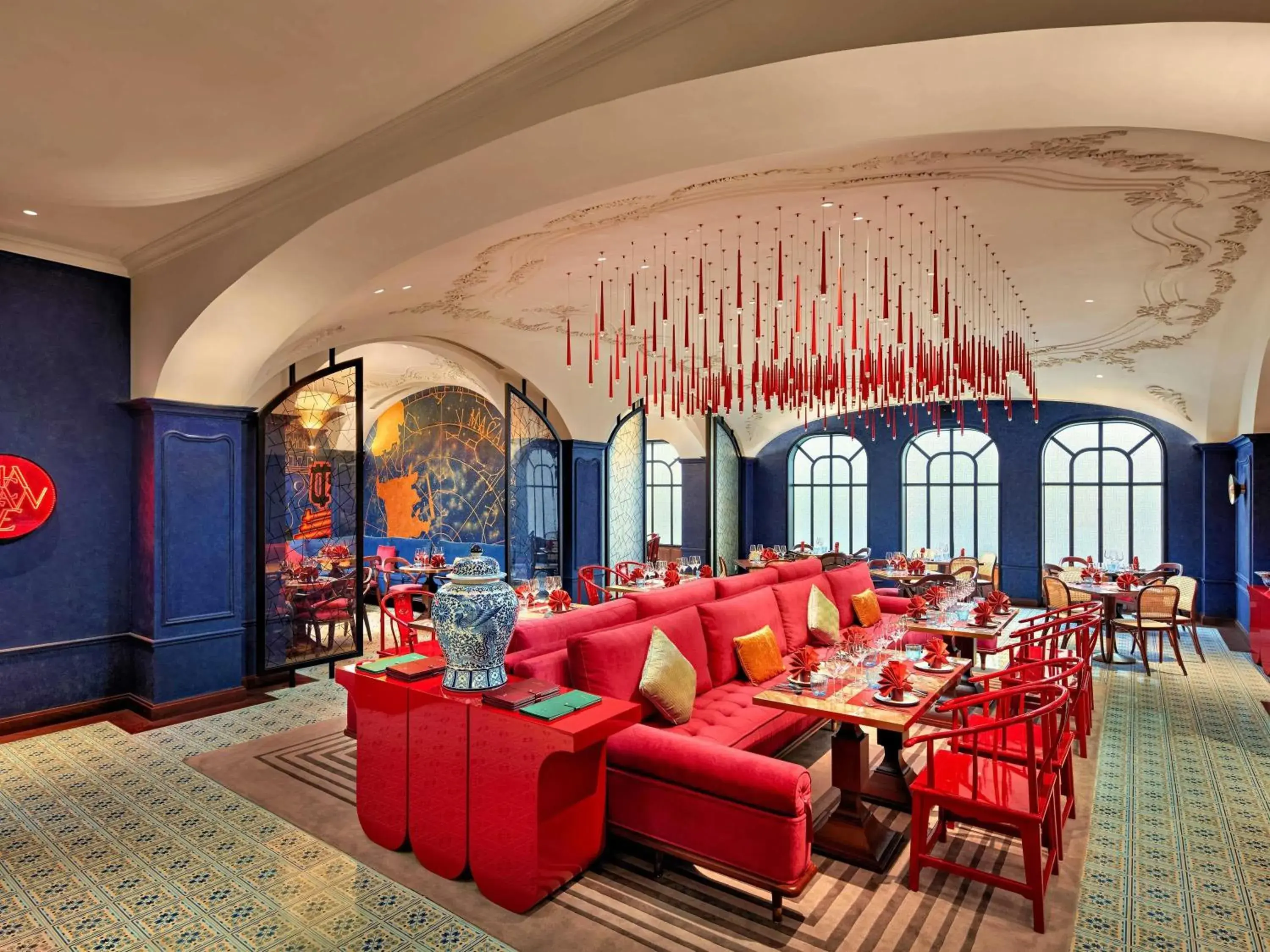 Restaurant/places to eat in Mövenpick Hotel Hanoi Centre Restaurant/places to eat in Mövenpick Hotel Hanoi Centre