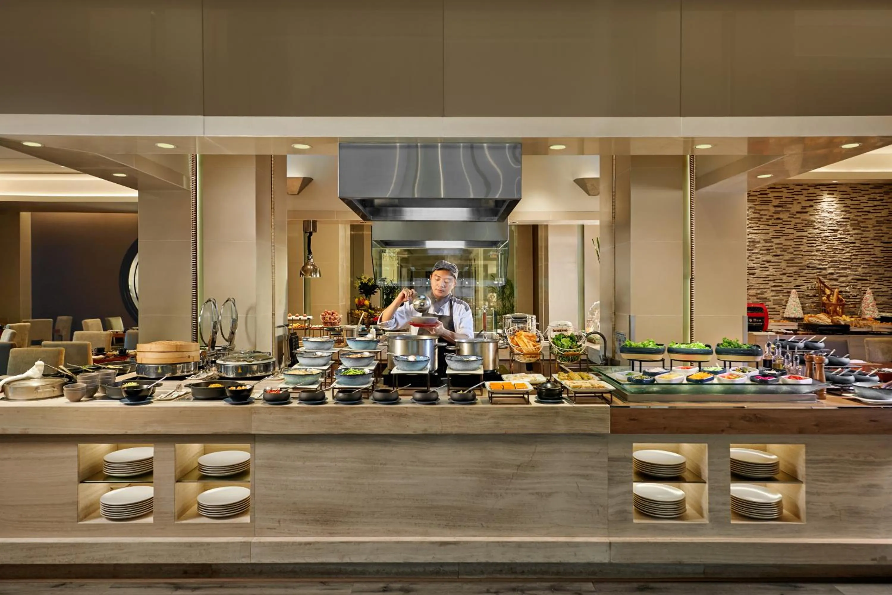 Restaurant/places to eat in Mövenpick Hotel Hanoi Centre