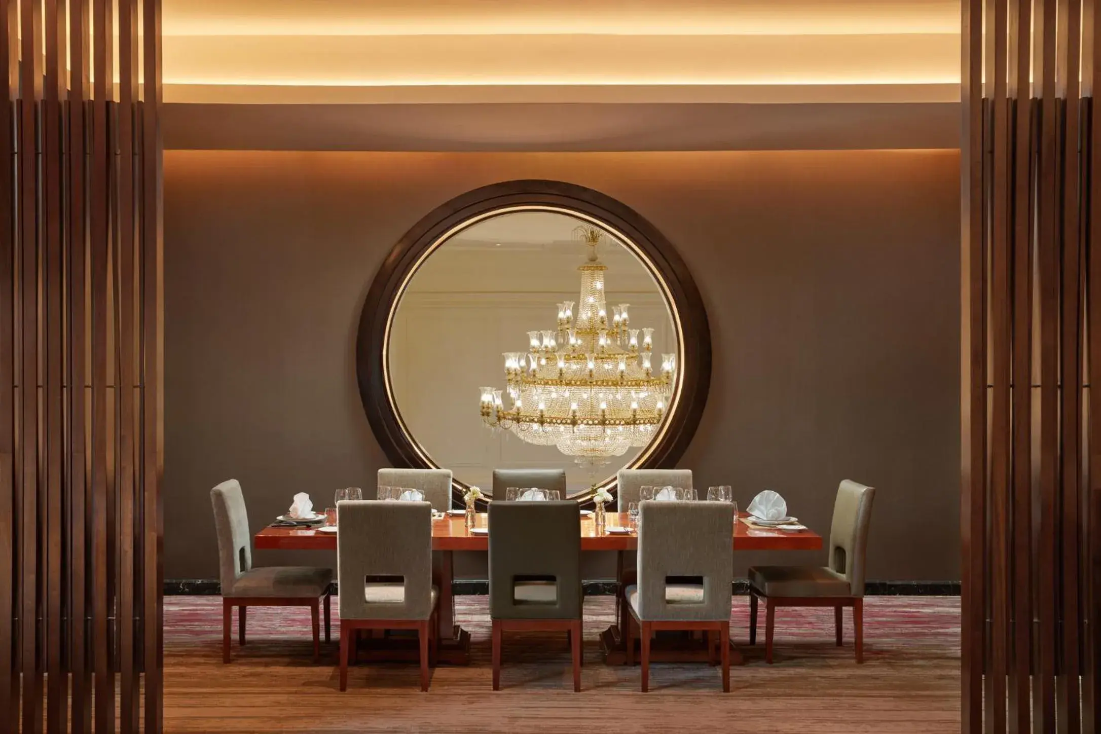 Restaurant/places to eat in Mövenpick Hotel Hanoi Centre Restaurant/places to eat in Mövenpick Hotel Hanoi Centre