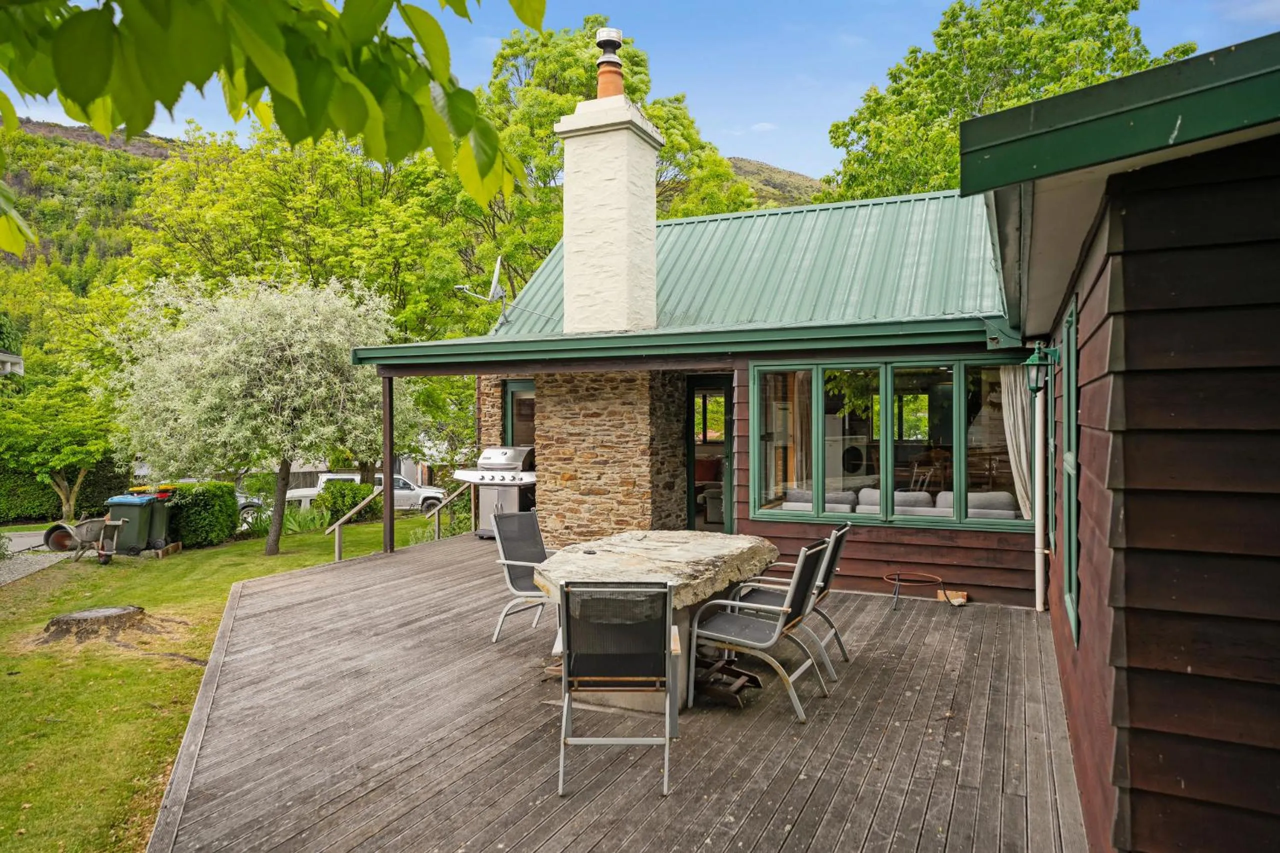 Property building in Tranquil Tipperary - Arrowtown Holiday Home