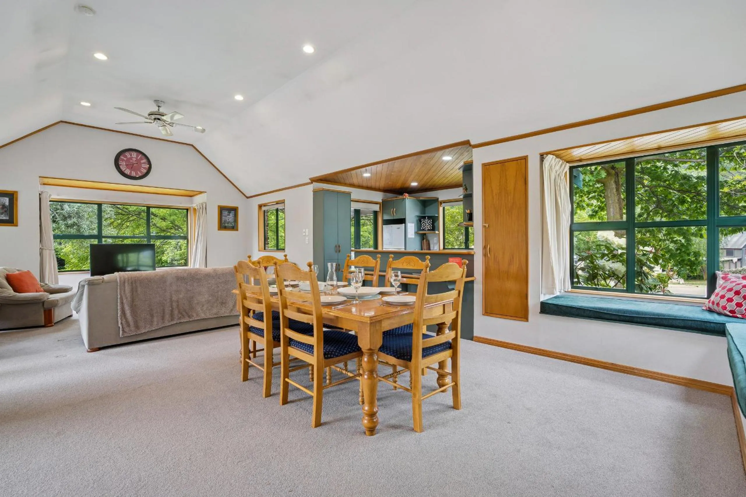 Property building in Tranquil Tipperary - Arrowtown Holiday Home