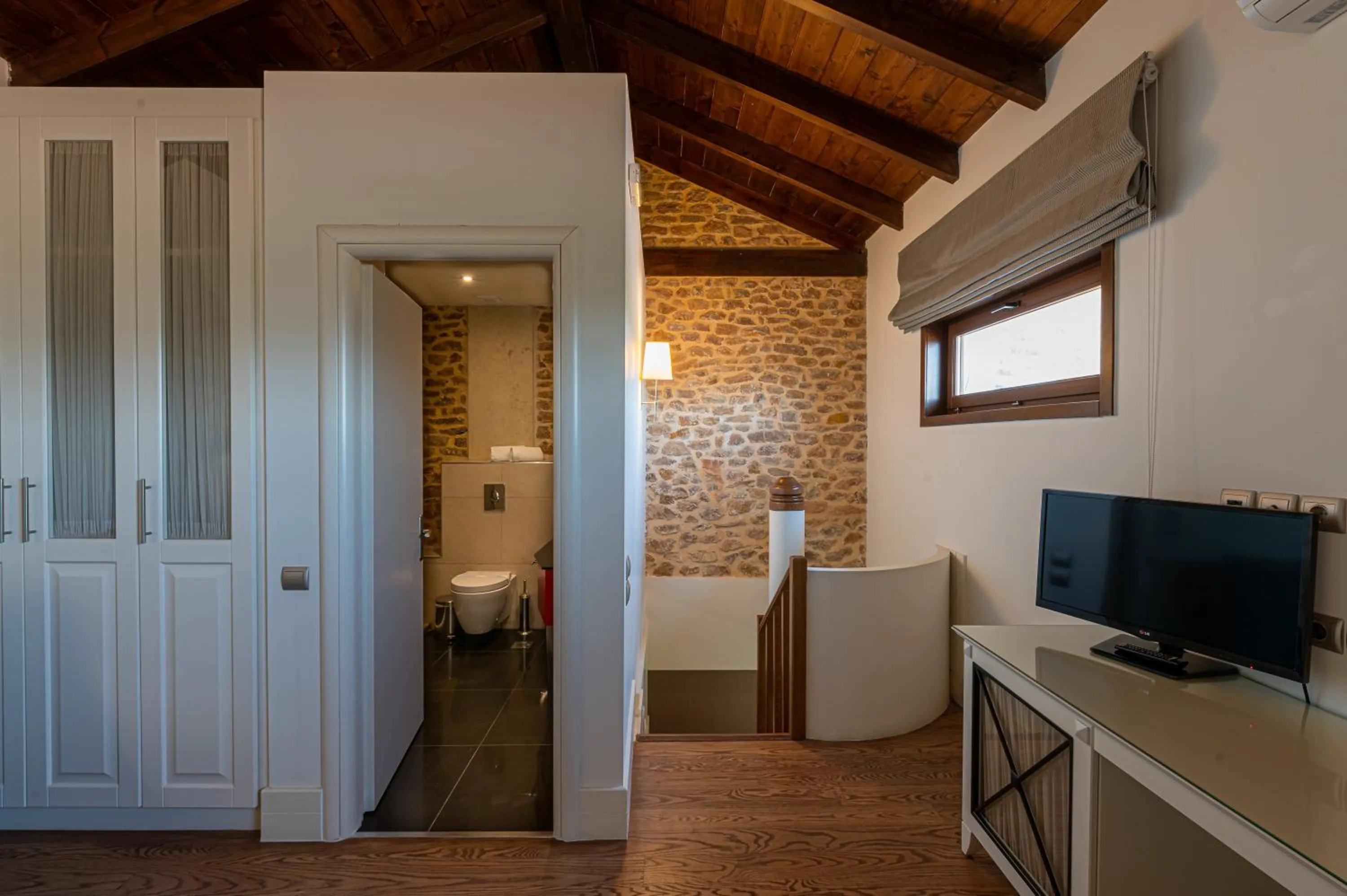 Photo of the whole room in Nymfasia Resort