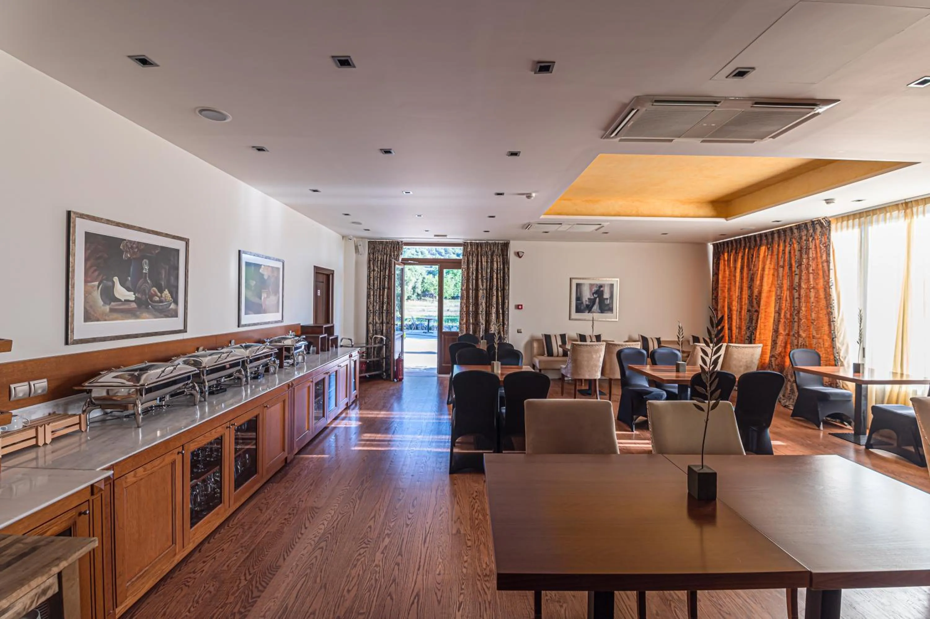 Restaurant/places to eat in Nymfasia Resort