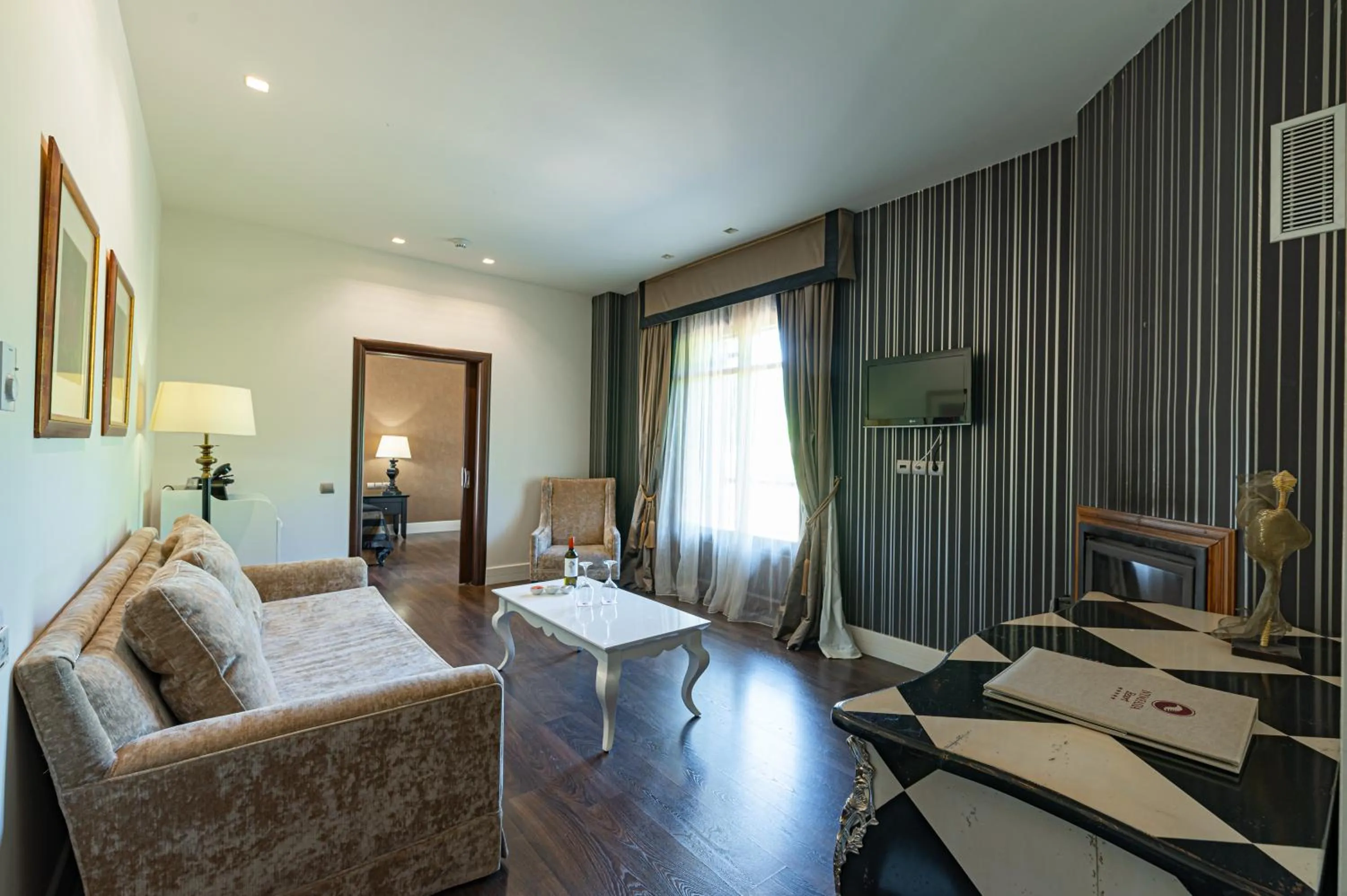 Photo of the whole room in Nymfasia Resort