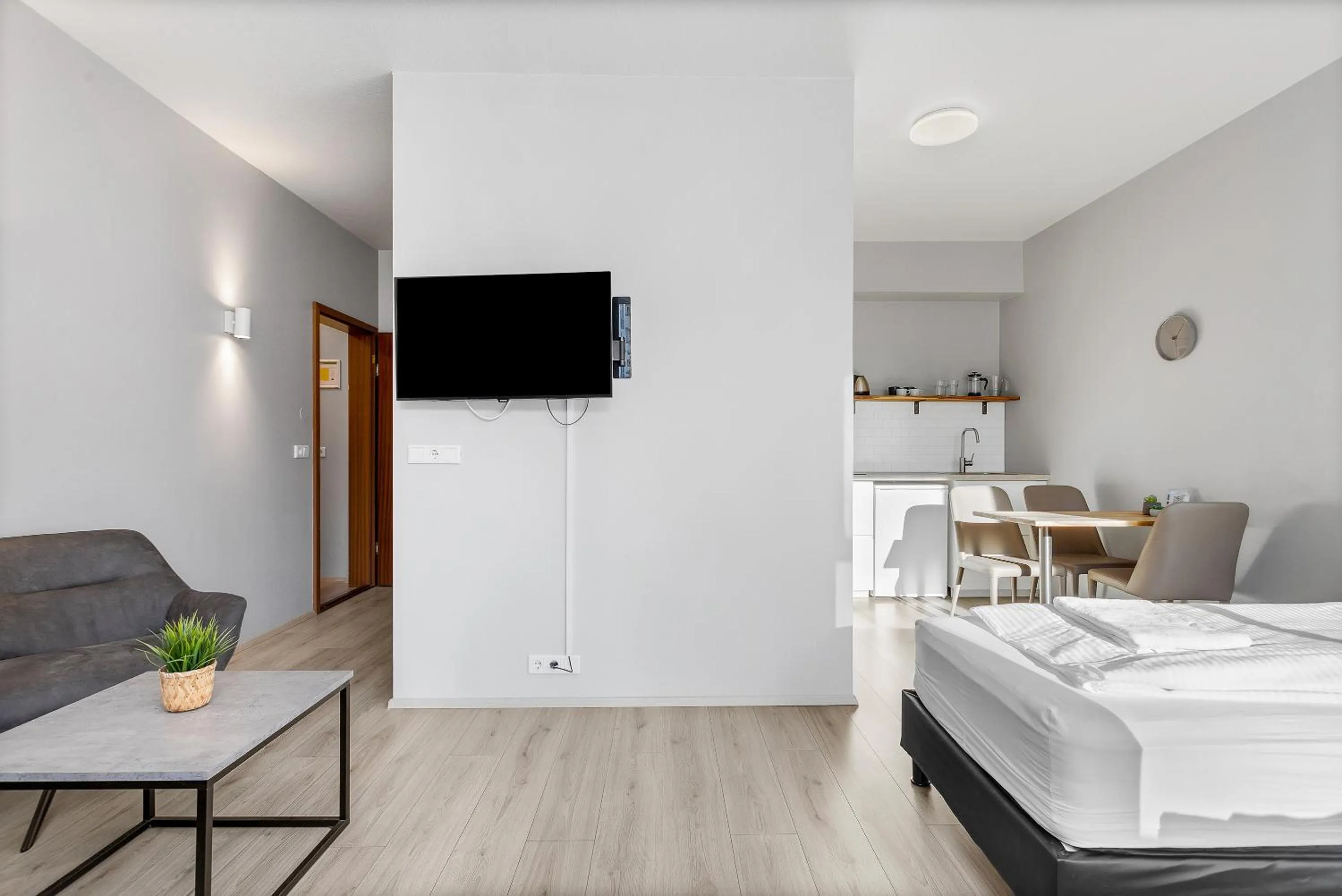 Facade/entrance, Bed in Iceland Comfort Apartments by Heimaleiga