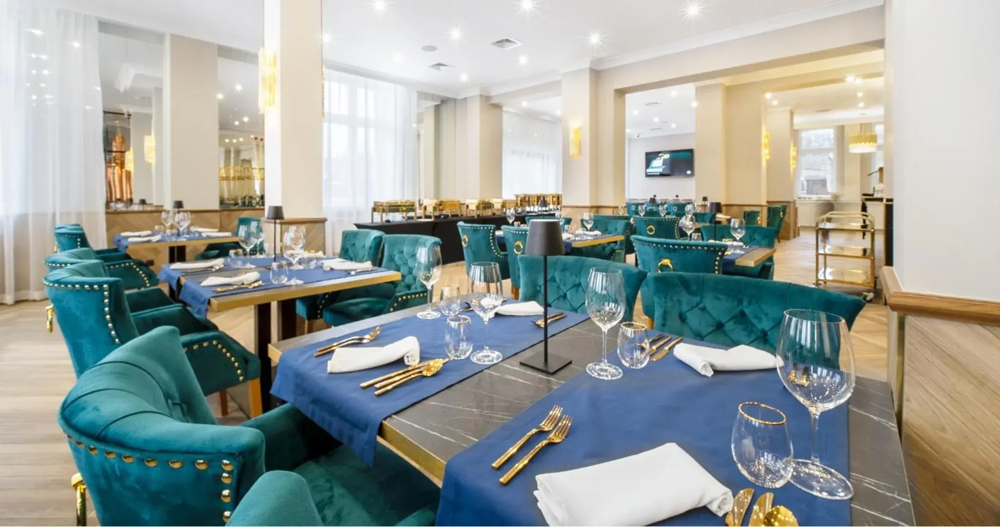 Restaurant/places to eat in Hotel Pavco Restaurant/places to eat in Hotel Pavco