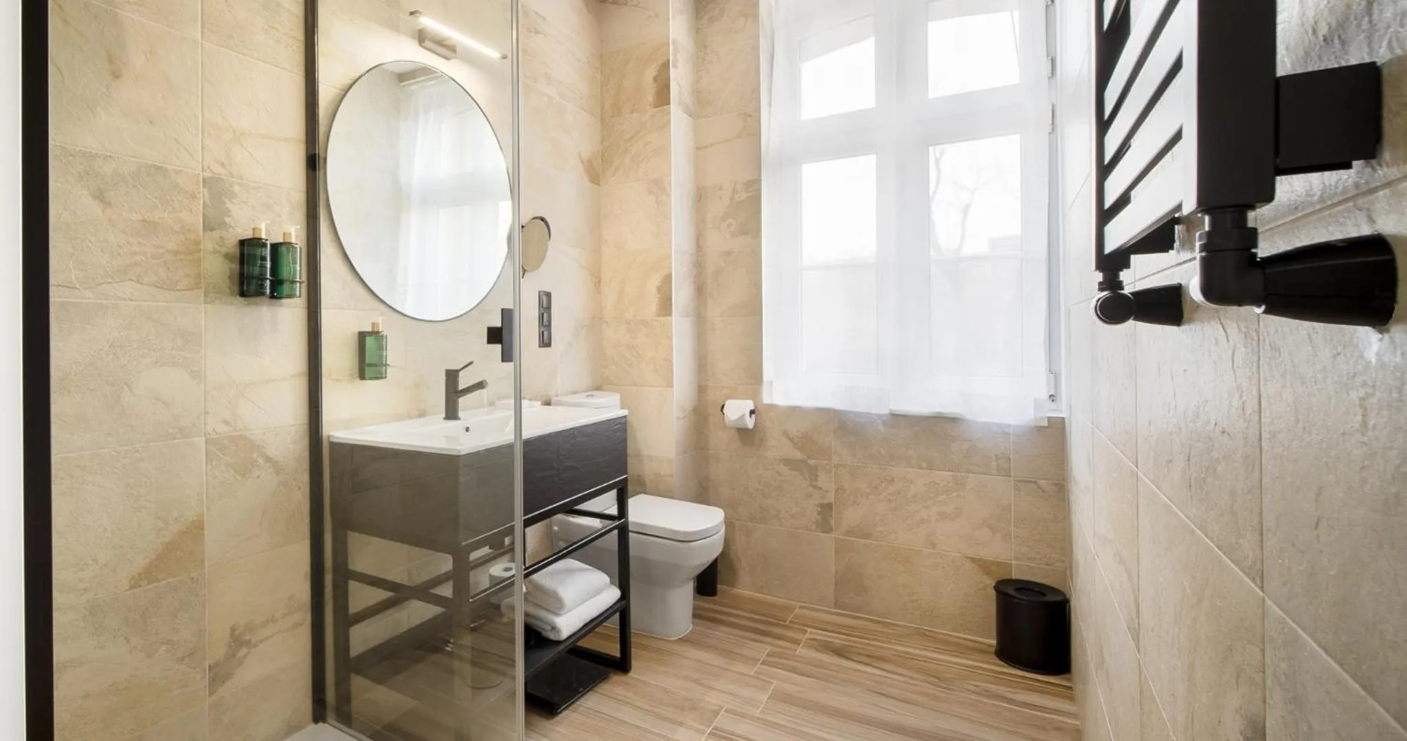 Toilet in Hotel Pavco