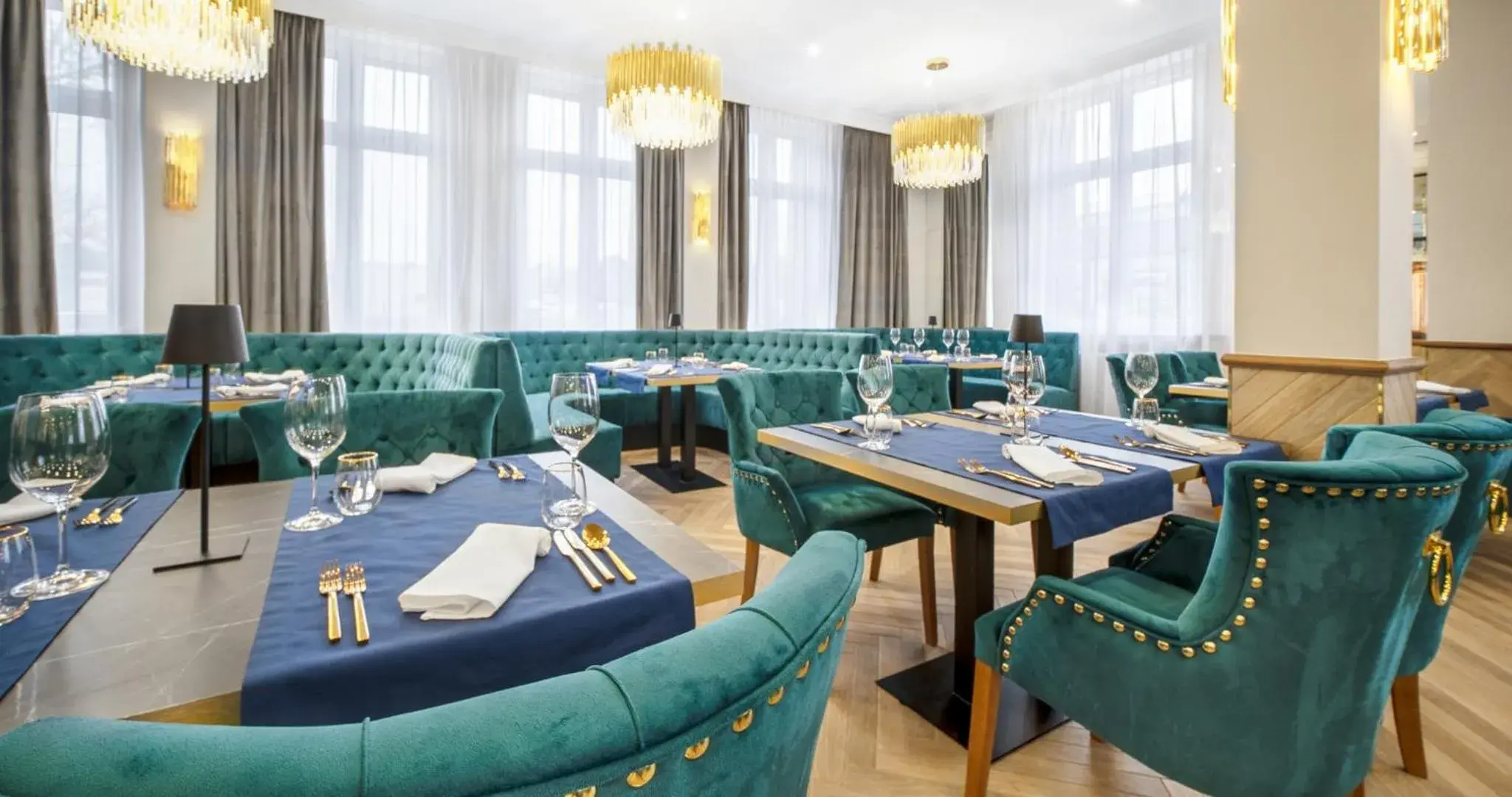 Restaurant/places to eat in Hotel Pavco Restaurant/places to eat in Hotel Pavco