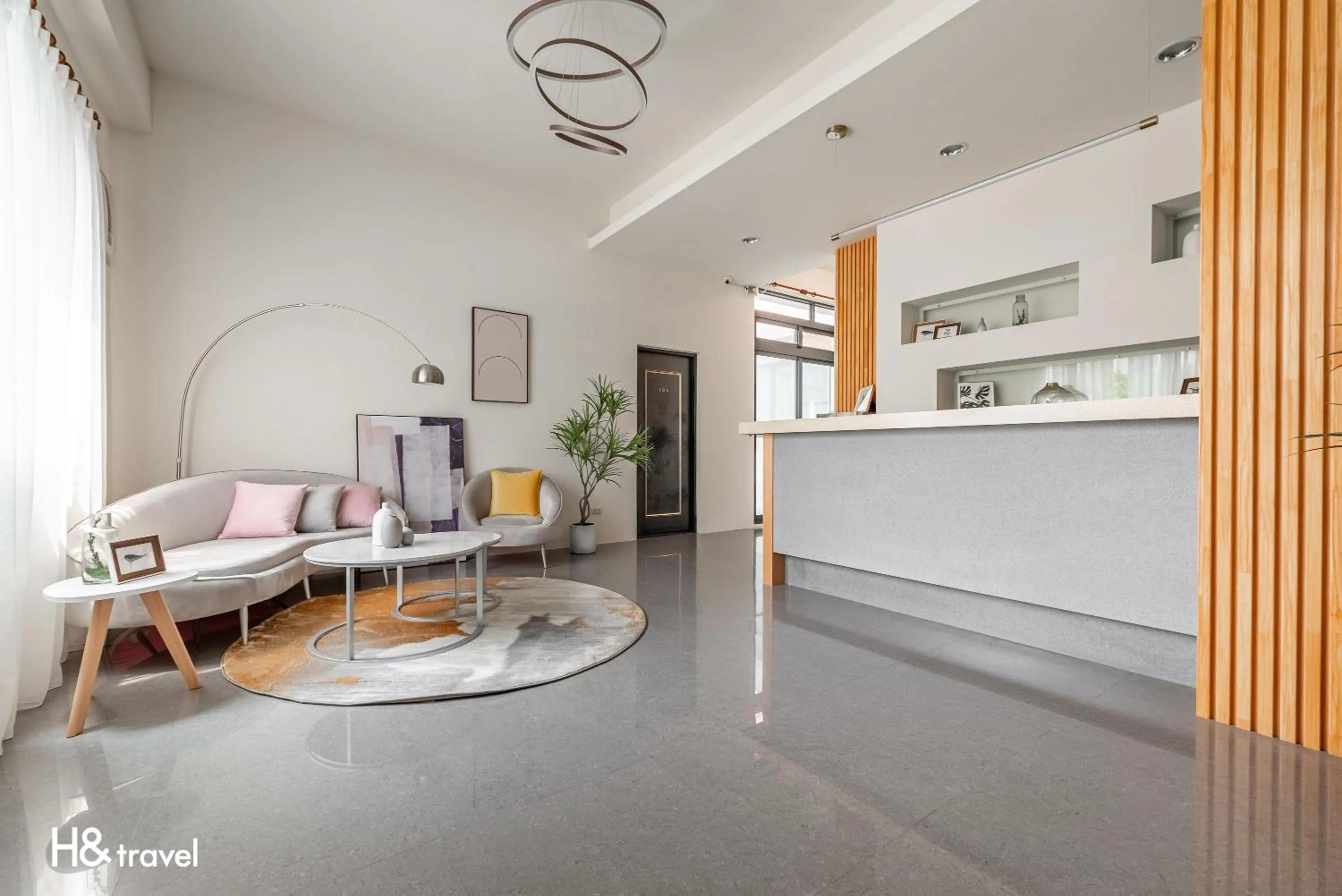 Communal lounge/ TV room in Taitung Feng lin Smart Stay