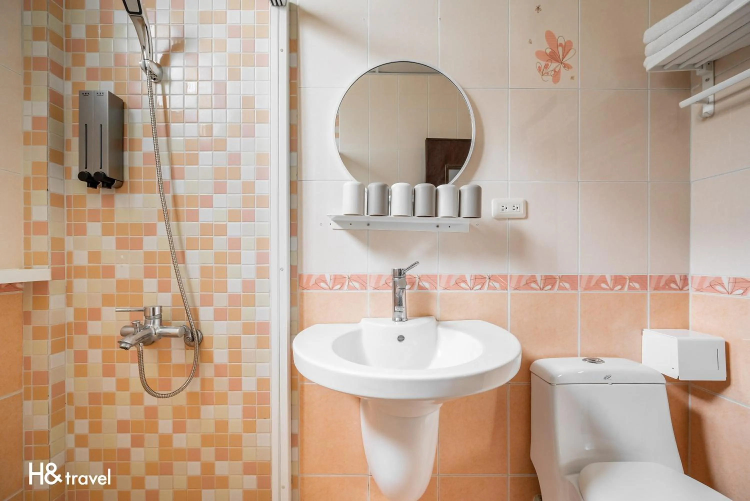 Shower in Taitung Feng lin Smart Stay