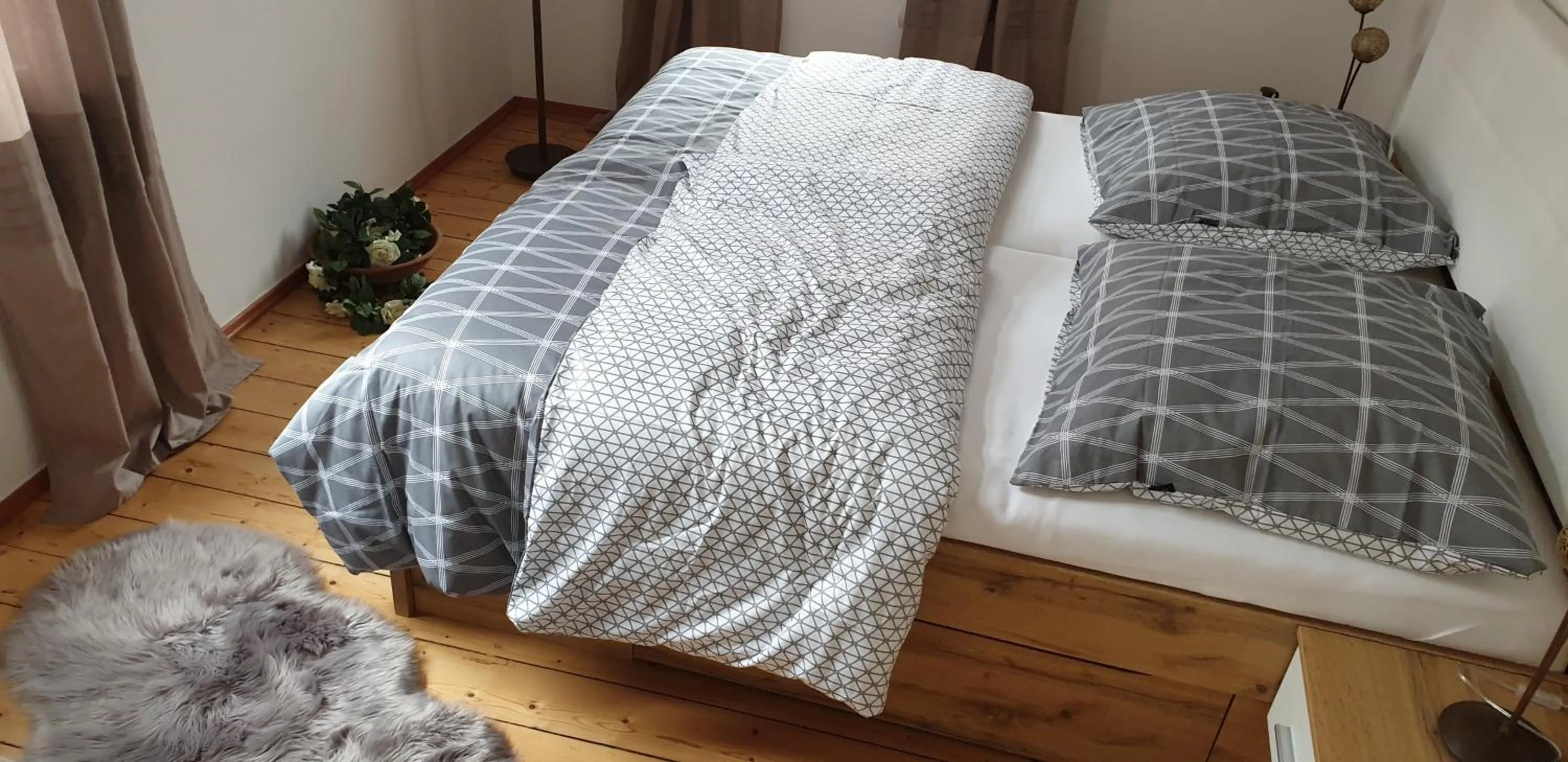 Bedroom, Bed in Angela