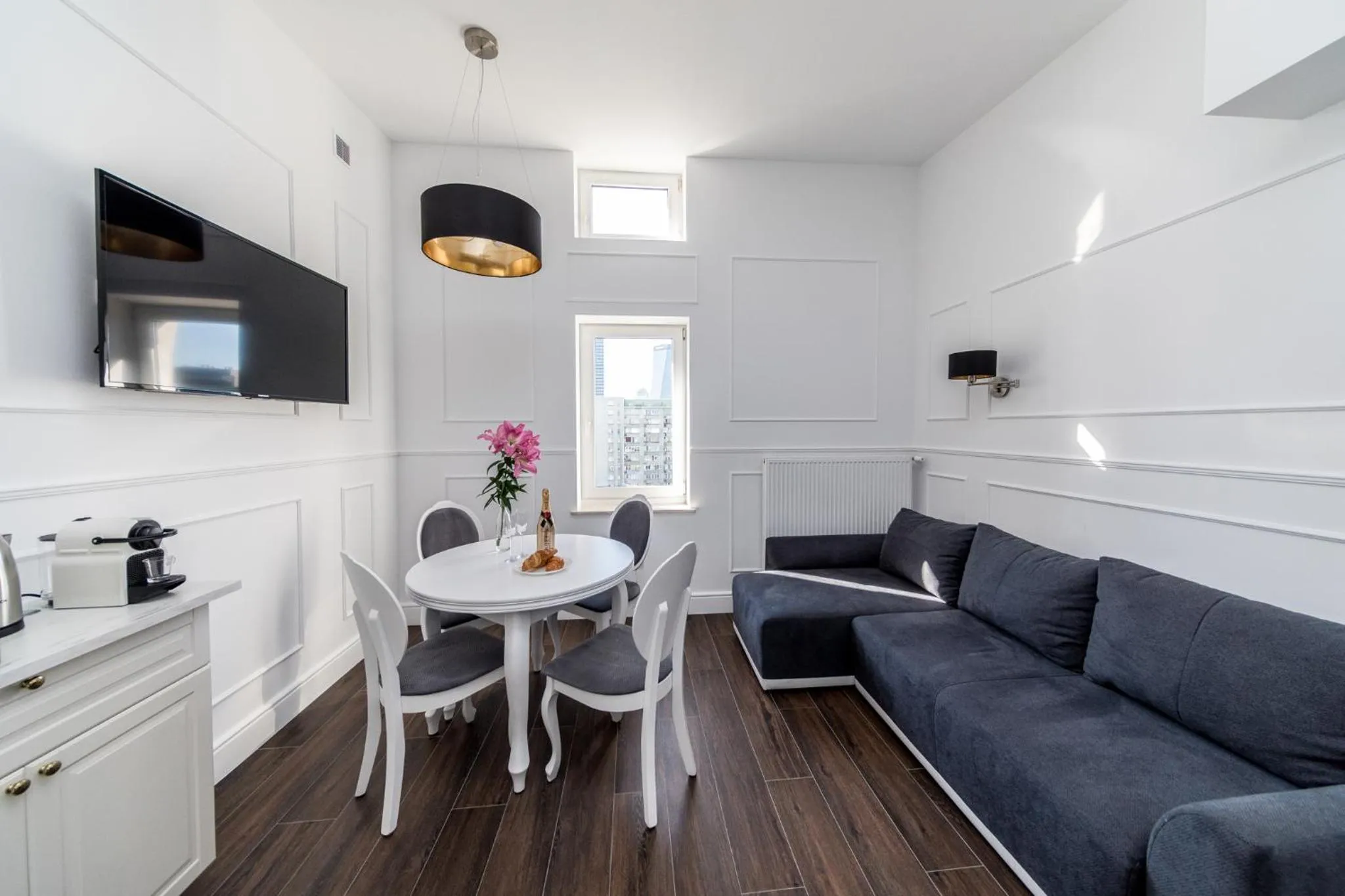 TV and multimedia in Apartament One by Your Freedom