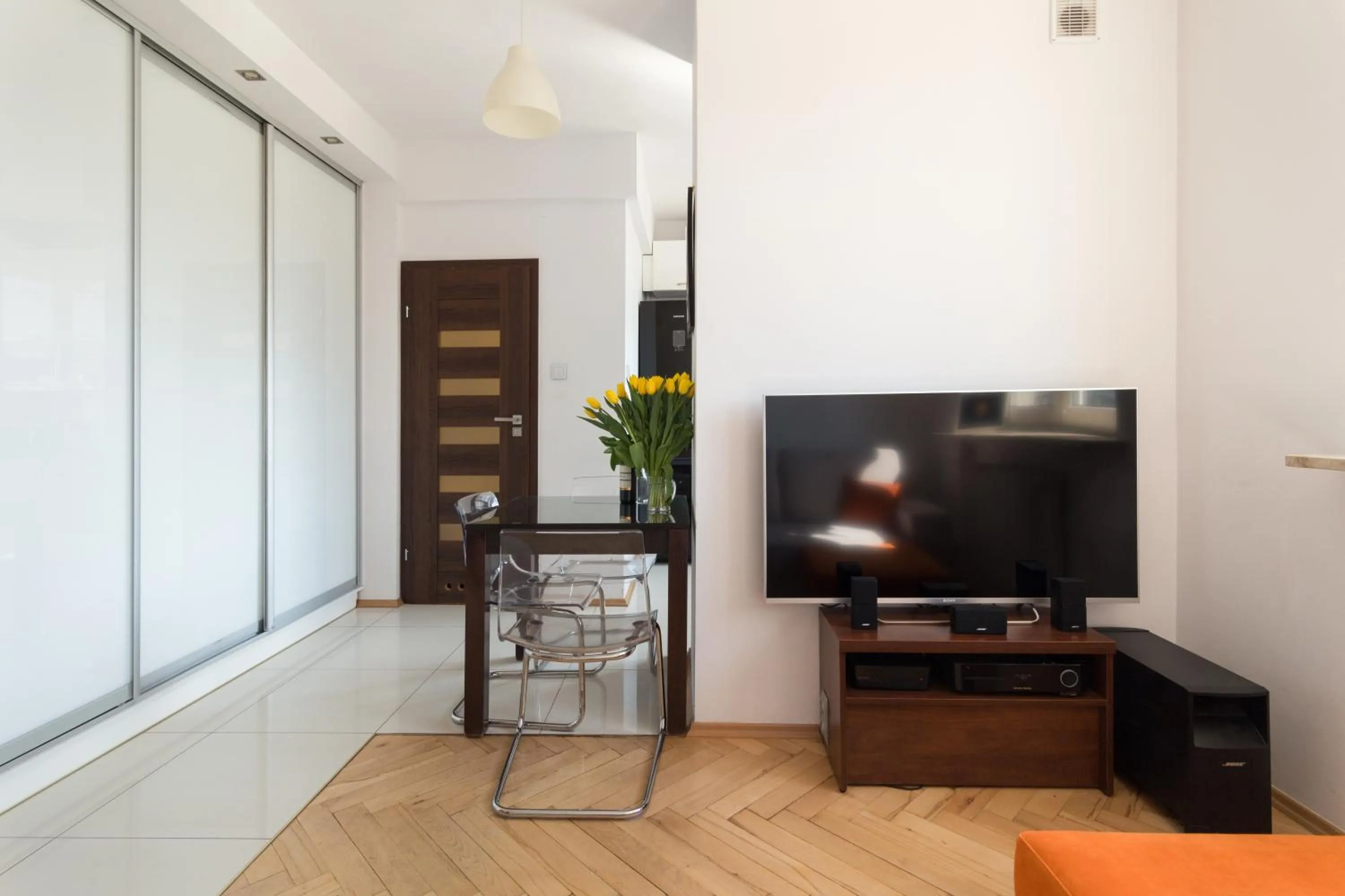 TV and multimedia in Apartament One by Your Freedom