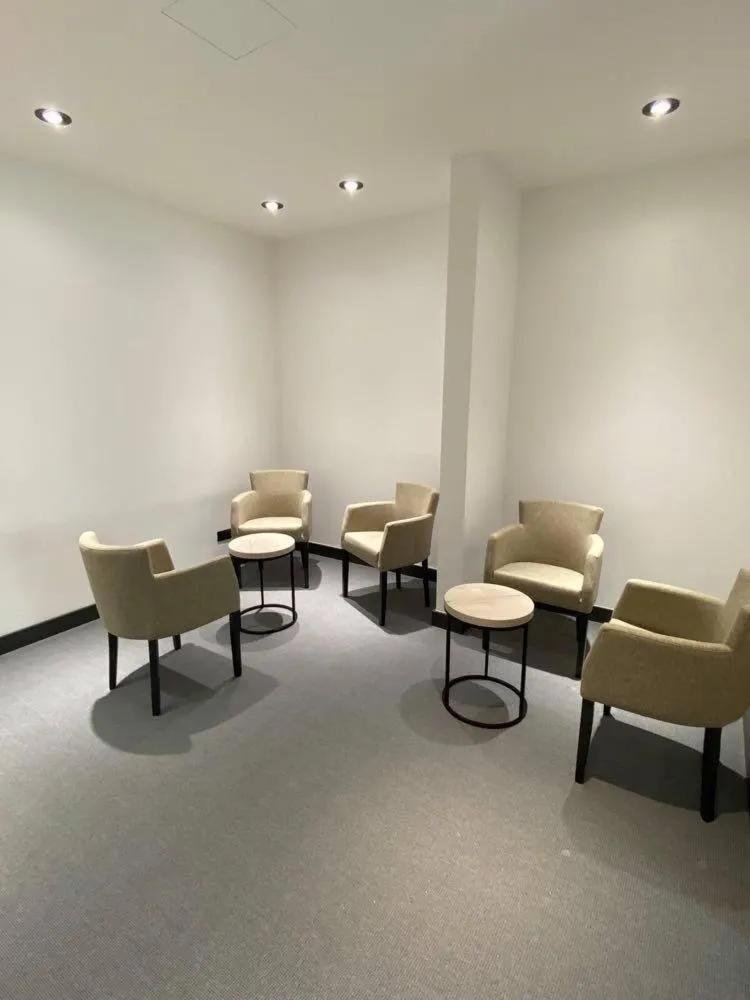 Business facilities in Super seven inn