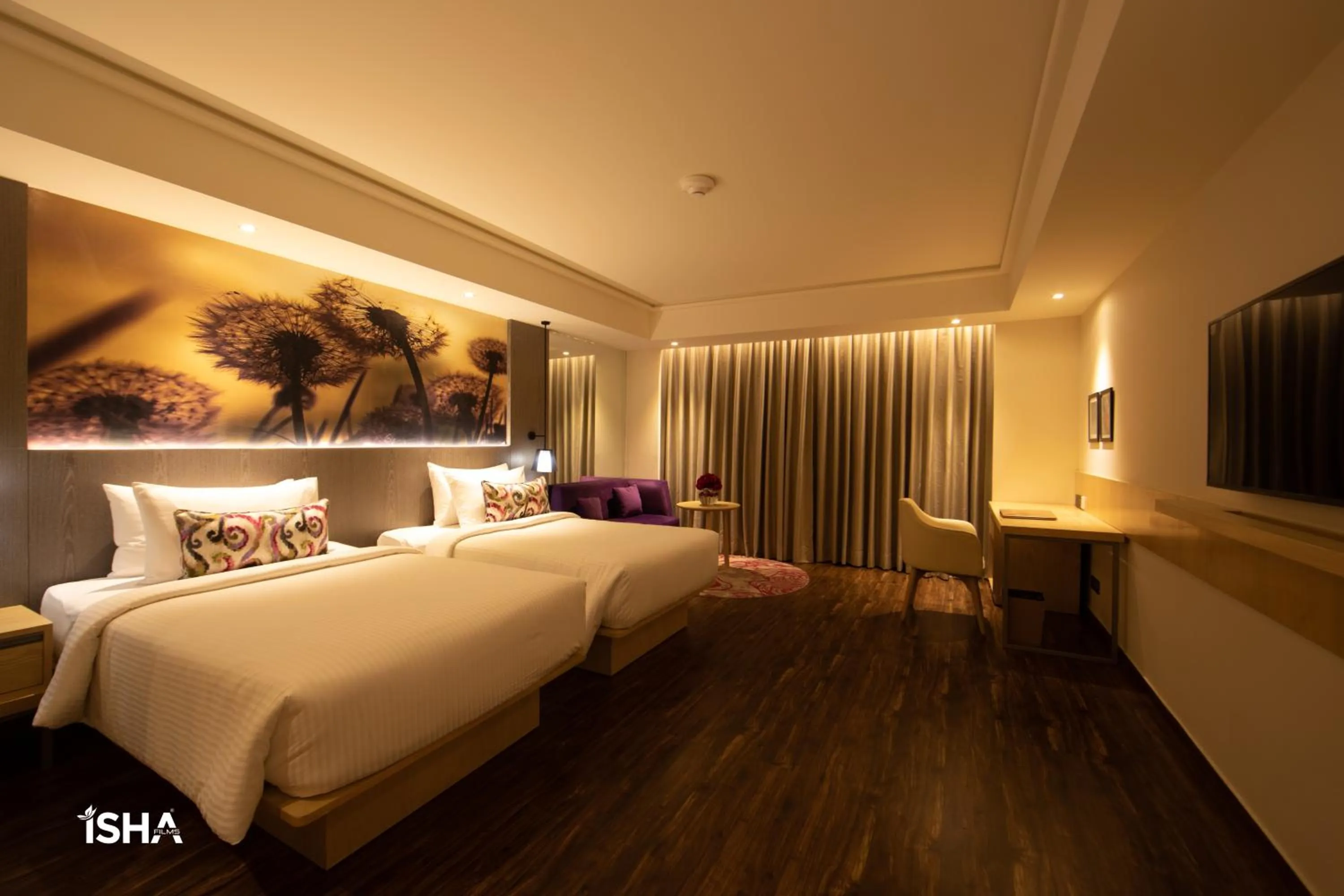 Bed in The Gaurs Sarovar Premiere