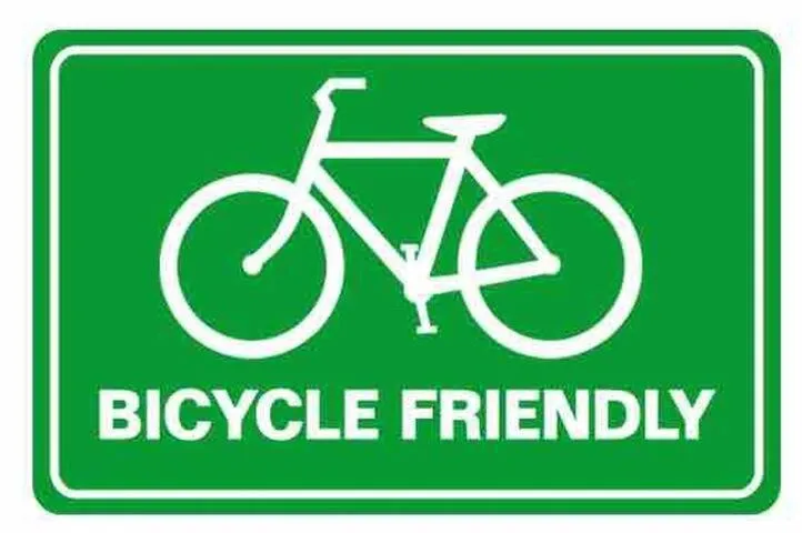 blue room, kitchenette