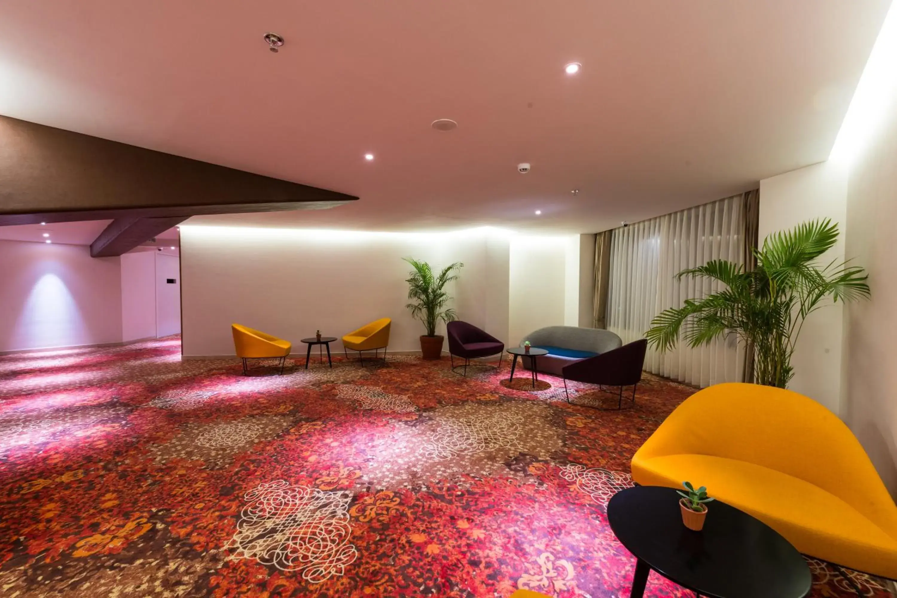 Lounge or bar in The Fern Residency, Jamnagar Lounge or bar in The Fern Residency, Jamnagar