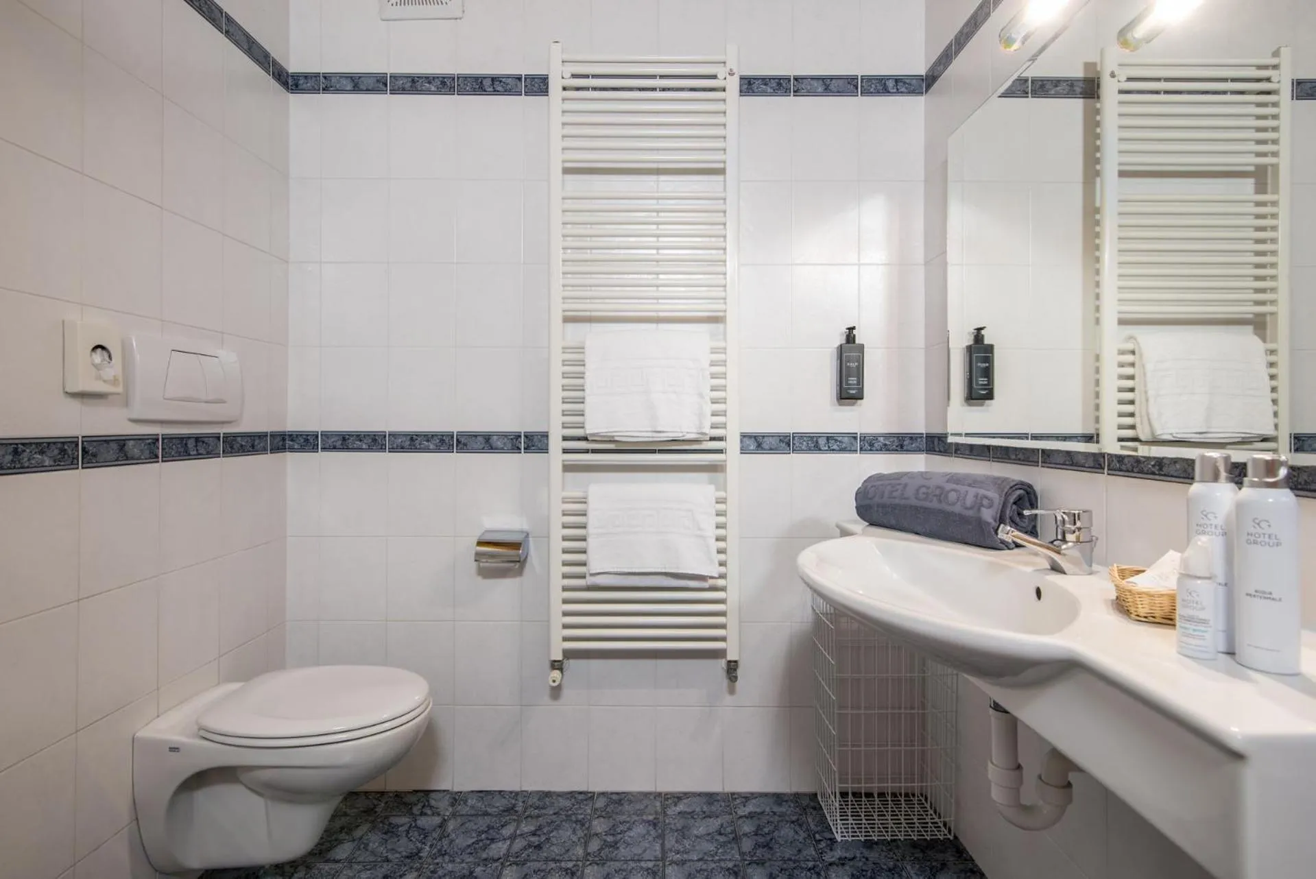 Bathroom in Hotel Colfosco